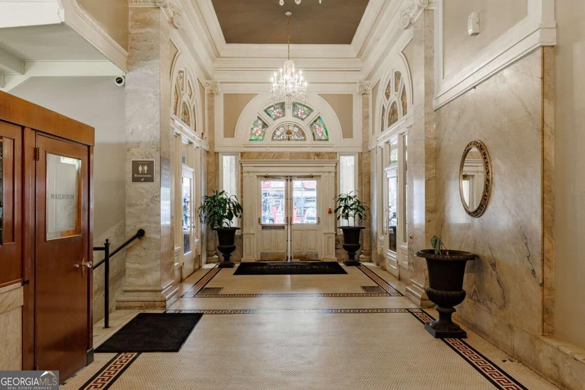 2 bedroom, 2 bathroom, 1,031 sq ft condominium for sale at 247 Washington Street 309, Athens, GA 30601 — photo 4