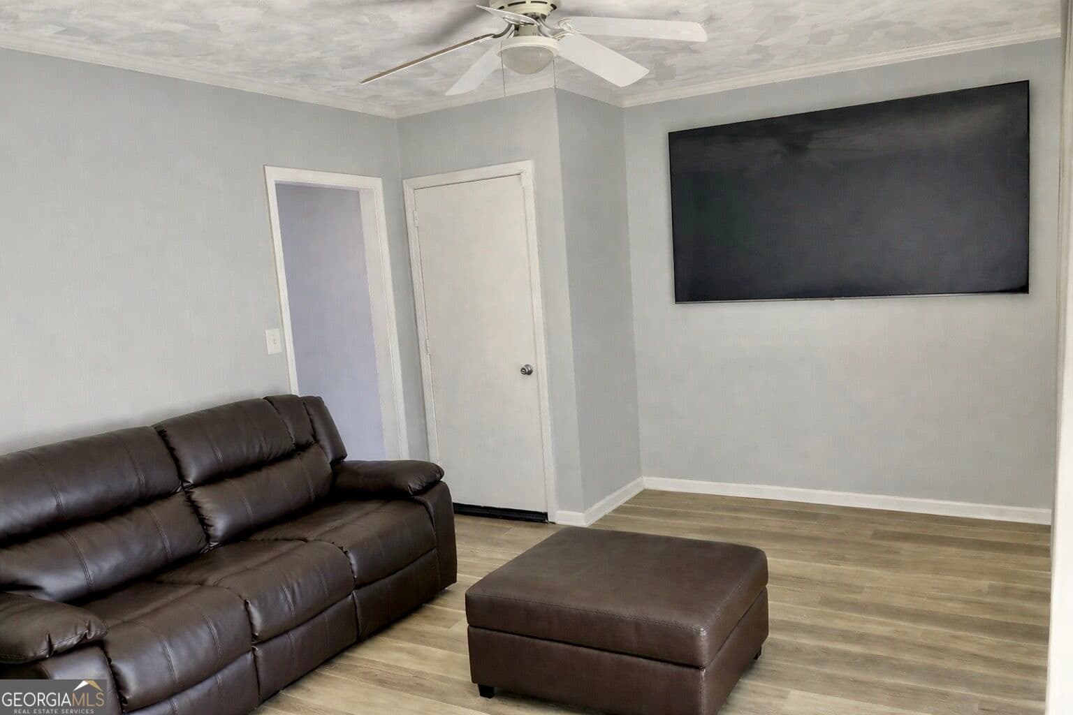 3 bedroom, 2 bathroom single family residence for rent at 6973 Kimberland Gardens Lane, Lithonia, GA 30058 for $2,000 a month — photo 4