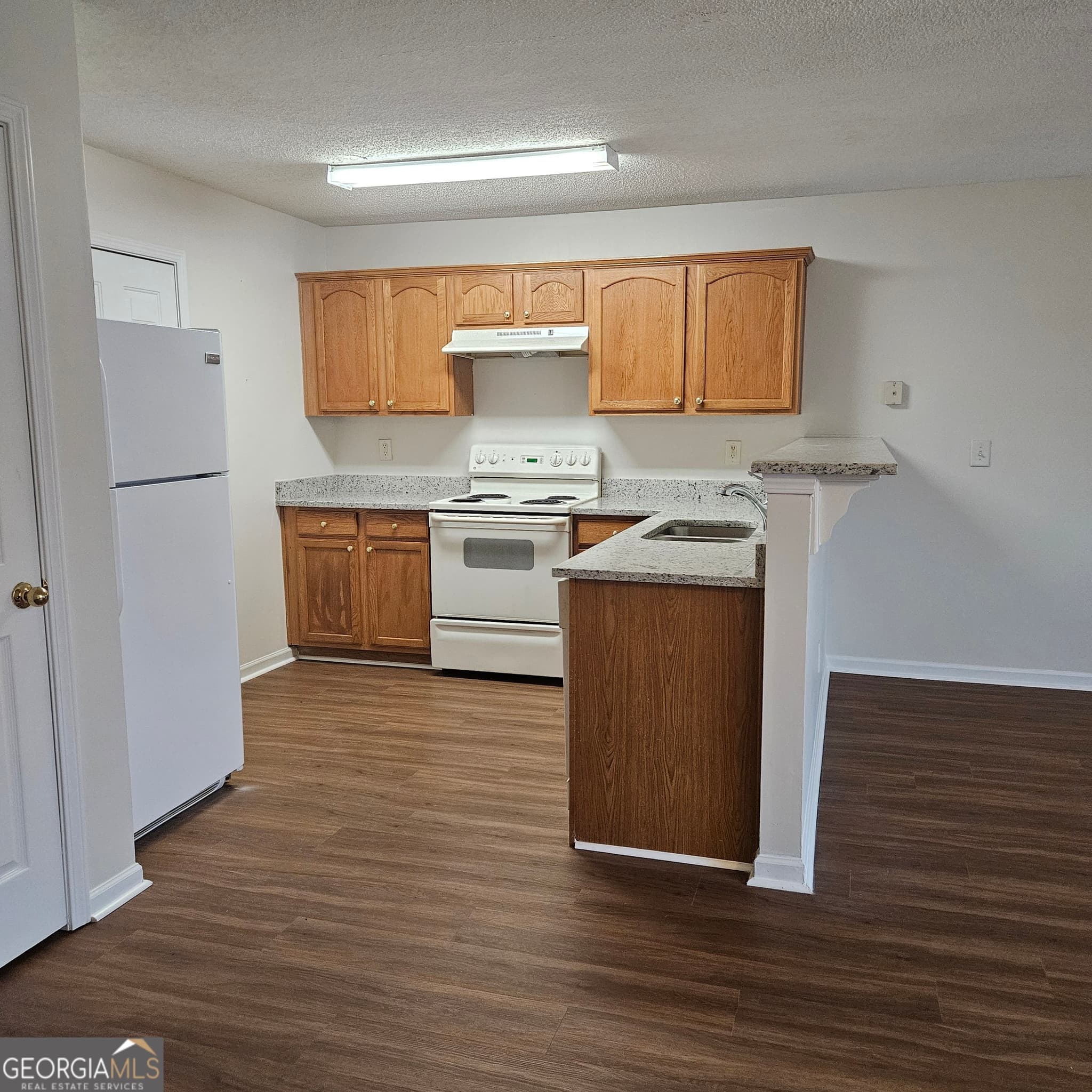 2 bedroom, 2.5 bathroom, 1,347 sq ft townhouse for rent at 7242 Alicia's Way, Morrow, GA 30260 for $1,500 a month — photo 3