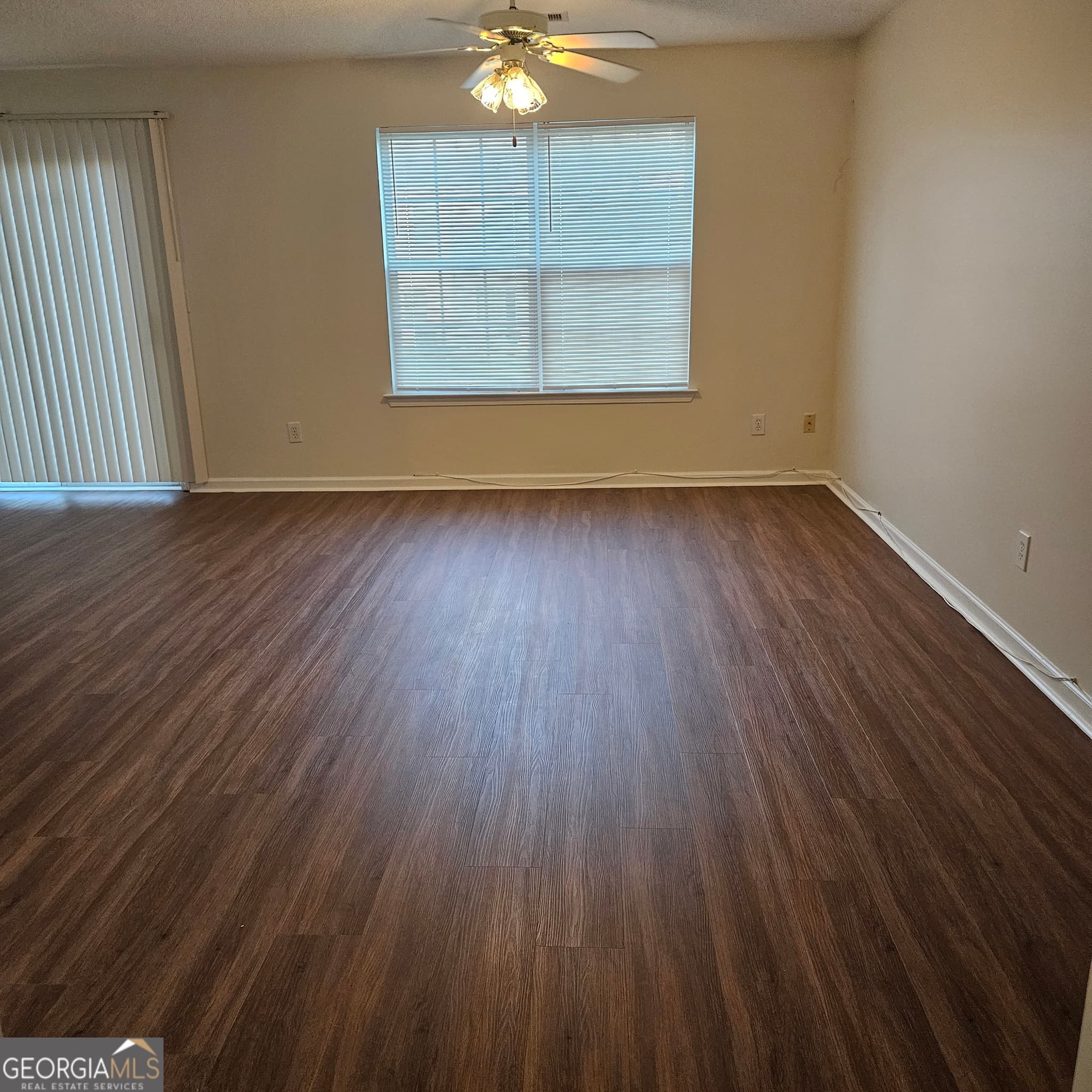 2 bedroom, 2.5 bathroom, 1,347 sq ft townhouse for rent at 7242 Alicia's Way, Morrow, GA 30260 for $1,500 a month — photo 5