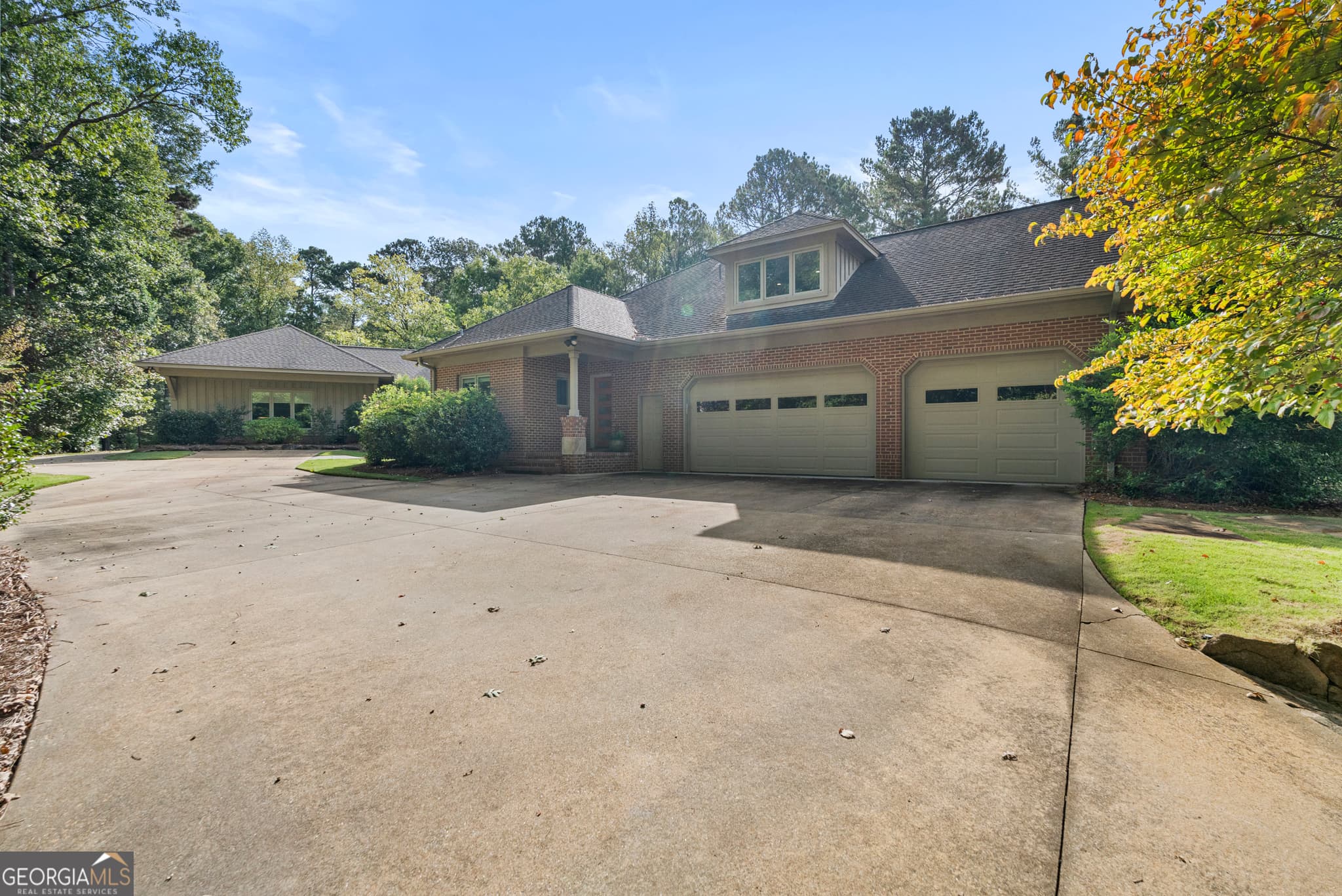 4 bedroom, 6 bathroom, 4,446 sq ft single family residence for sale at 52 Creekwood Court, Fortson, GA 31808 — photo 8