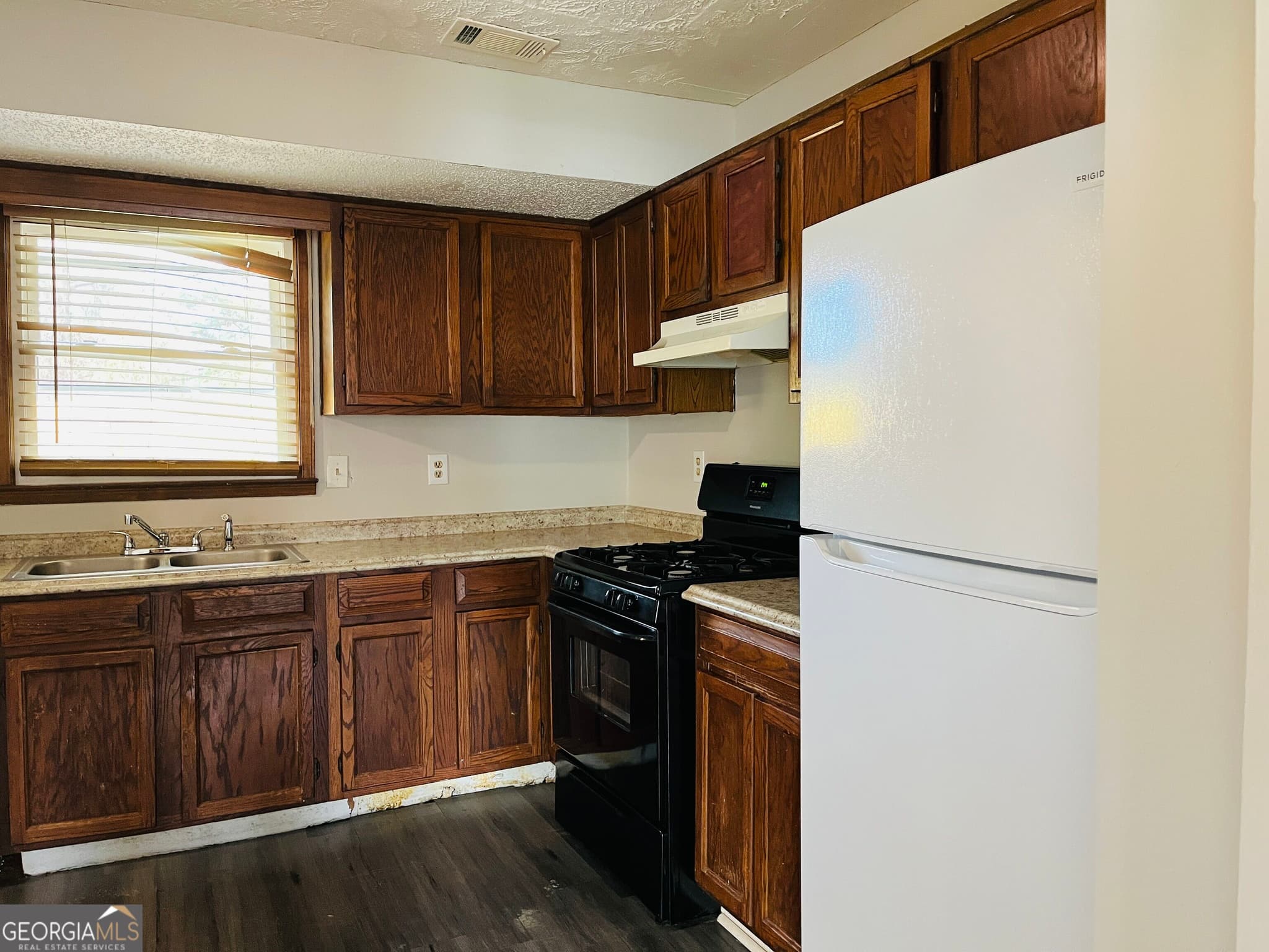 2 bedroom, 2.5 bathroom, 1,160 sq ft townhouse for rent at 675 Redland Drive 675, Jonesboro, GA 30238 for $1,395 a month — photo 9
