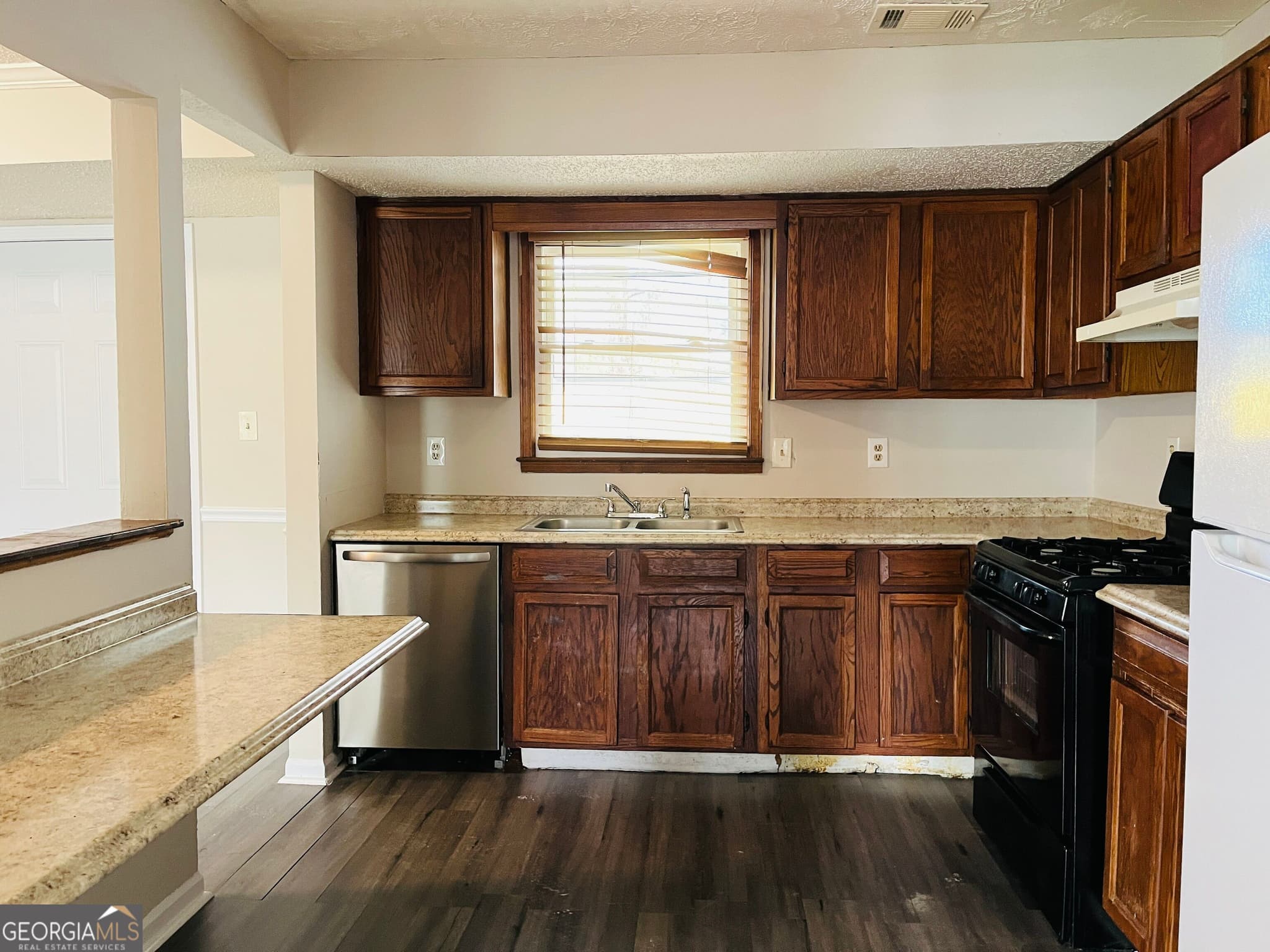 2 bedroom, 2.5 bathroom, 1,160 sq ft townhouse for rent at 675 Redland Drive 675, Jonesboro, GA 30238 for $1,395 a month — photo 8