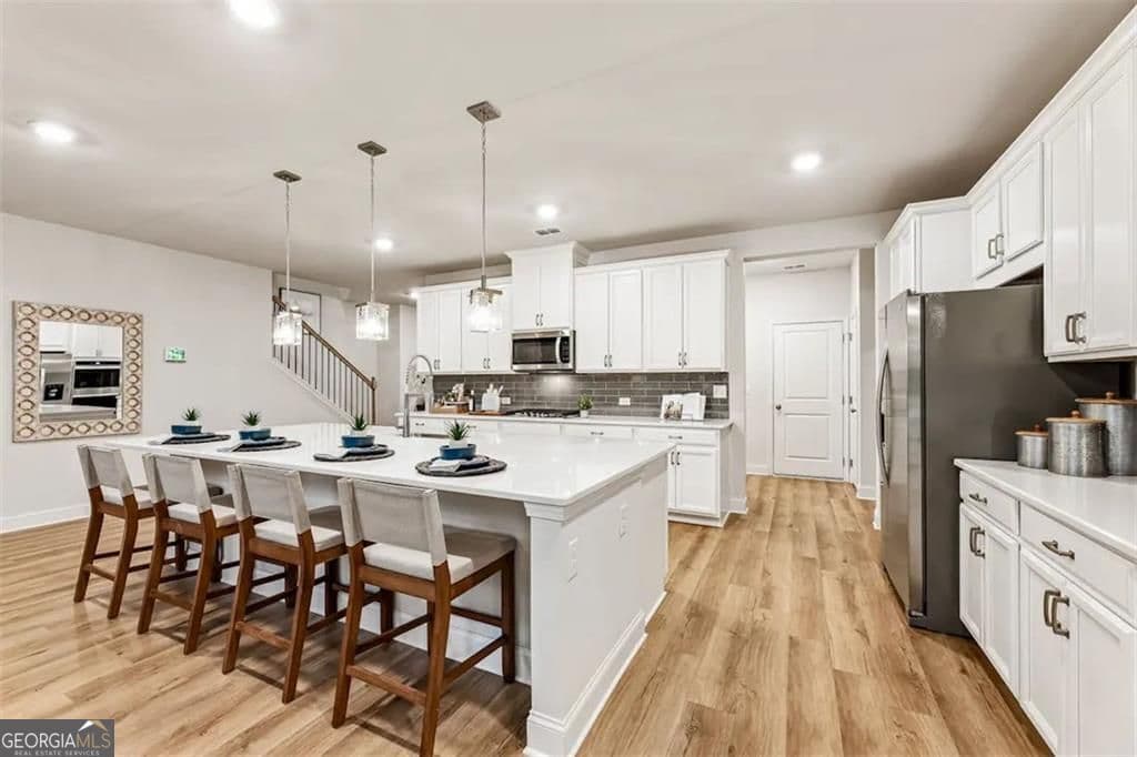 6 bedroom, 5.5 bathroom, 3,892 sq ft single family residence for sale at 344 Bailiwick Lane, Canton, GA 30115 — photo 7