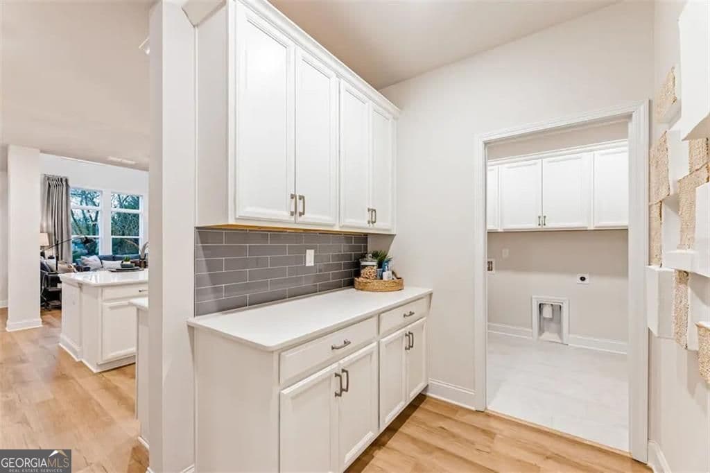 6 bedroom, 5.5 bathroom, 3,892 sq ft single family residence for sale at 344 Bailiwick Lane, Canton, GA 30115 — photo 9