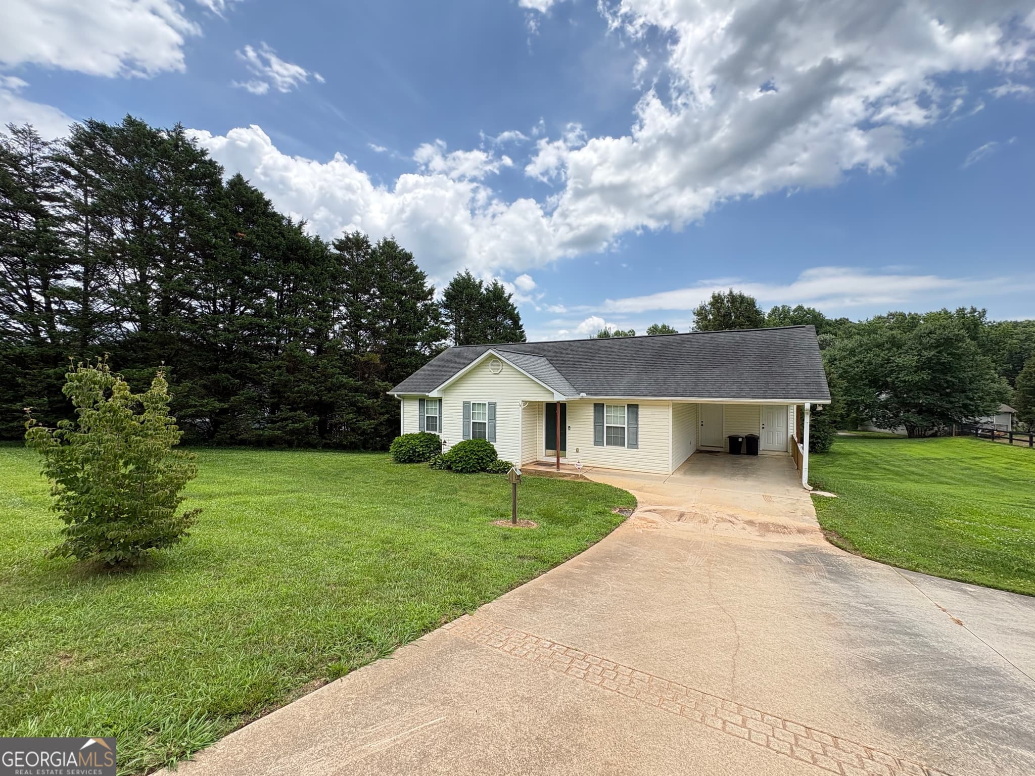 3 bedroom, 1.5 bathroom, 1,123 sq ft single family residence for sale at 444 Ansley Road, Demorest, GA 30535 — photo 3