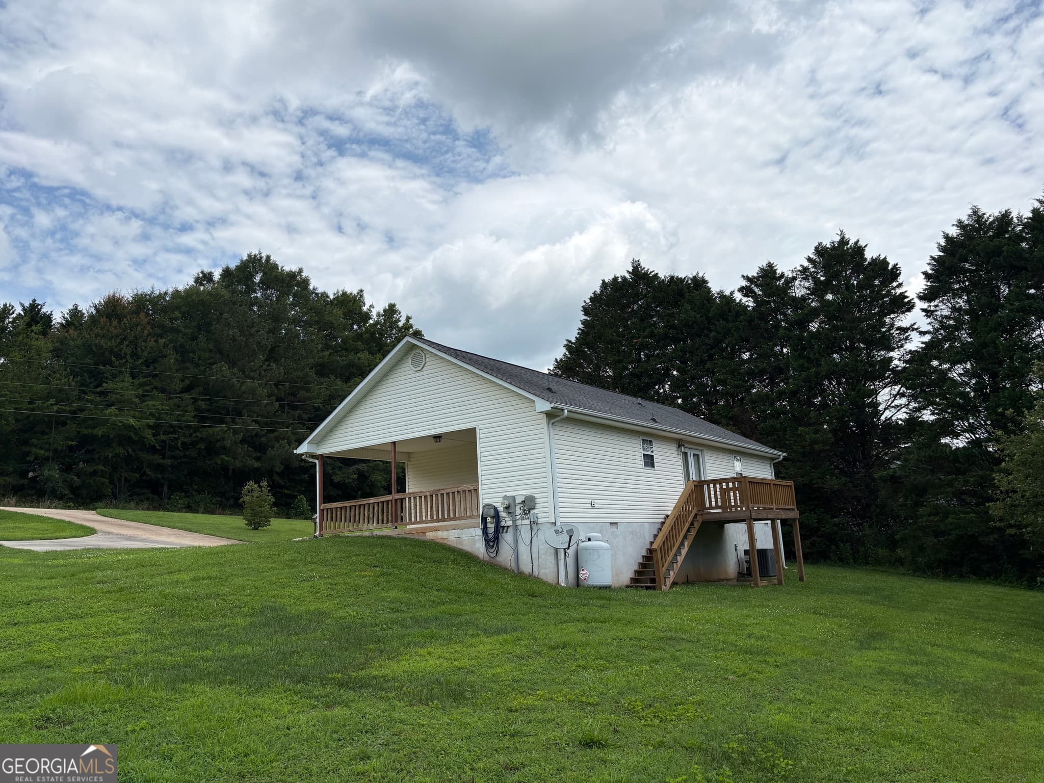 3 bedroom, 1.5 bathroom, 1,123 sq ft single family residence for sale at 444 Ansley Road, Demorest, GA 30535 — photo 8
