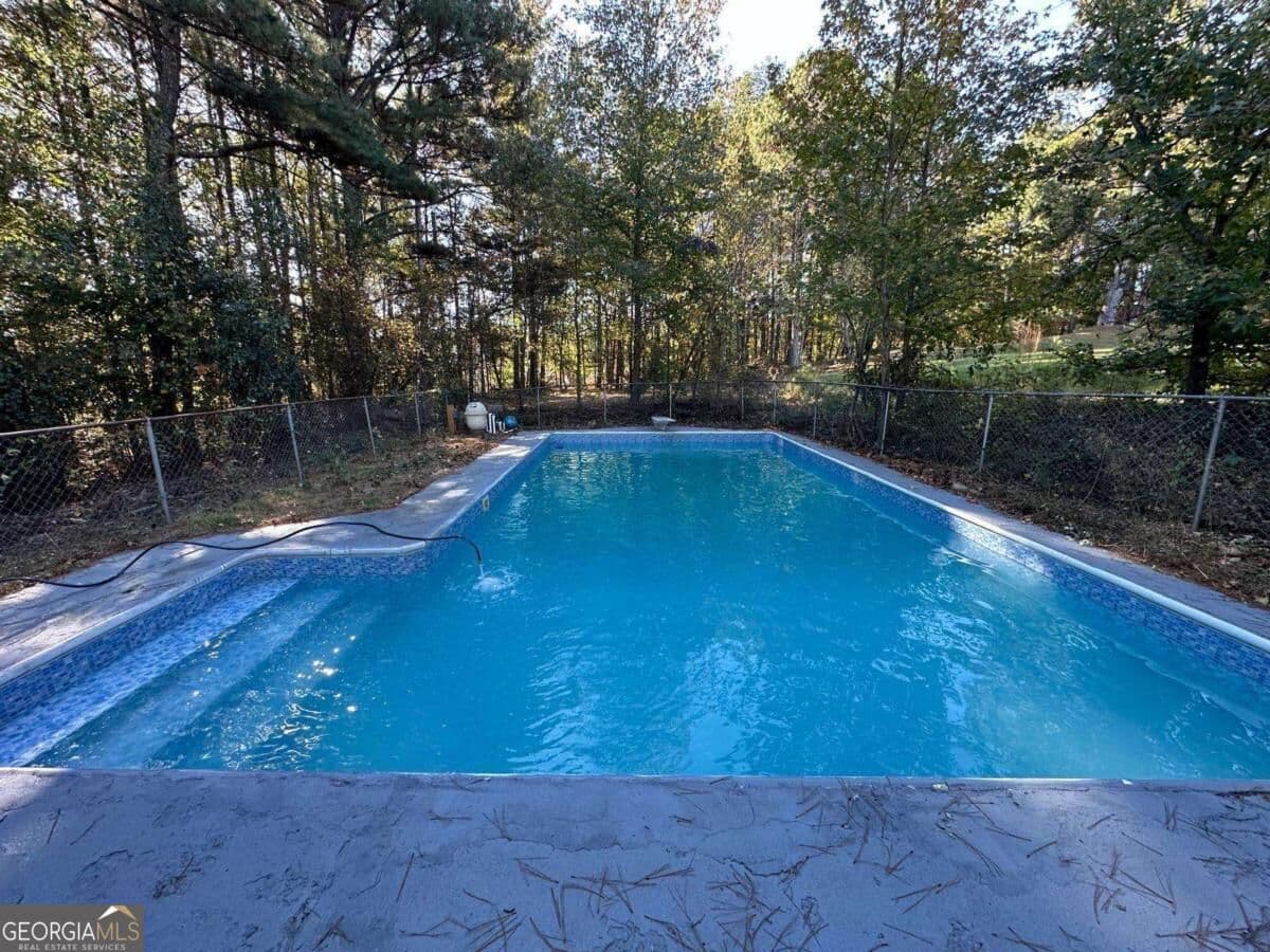 3 bedroom, 2.5 bathroom single family residence for rent at 4375 Braselton Highway, Hoschton, GA 30548 for $2,800 a month — photo 6