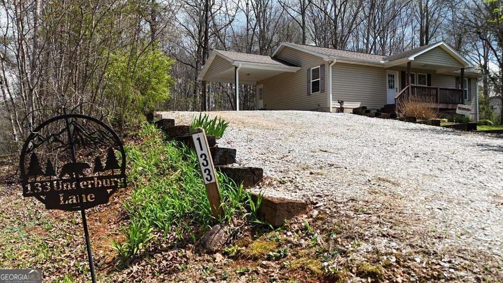 3 bedroom, 2 bathroom single family residence for sale at 133 Underburg Lane, Franklin, NC 28734 — photo 2