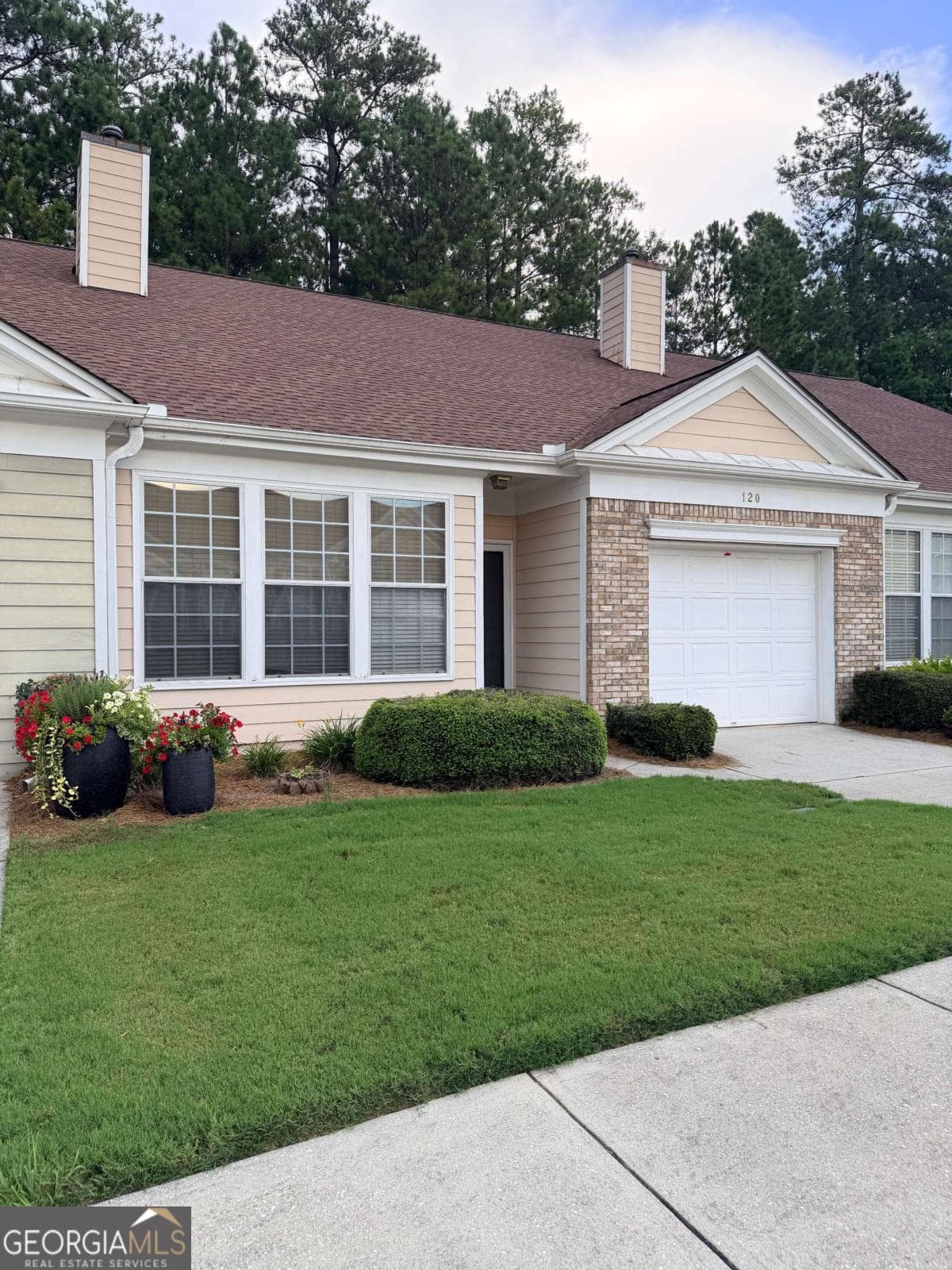 2 bedroom, 2 bathroom, 1,310 sq ft townhouse for sale at 120 Camry Lane, Grayson, GA 30017 — photo 1 of 32