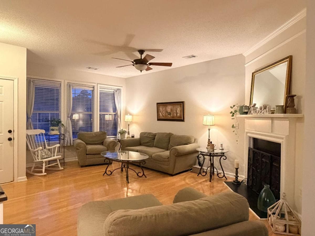 2 bedroom, 2 bathroom, 1,310 sq ft townhouse for sale at 120 Camry Lane, Grayson, GA 30017 — photo 4
