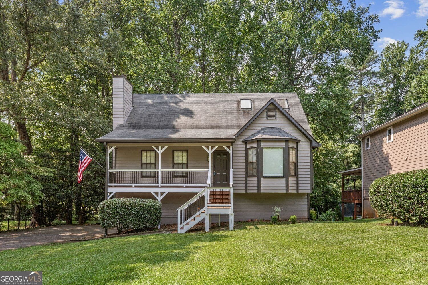 3 bedroom, 3.5 bathroom, 3,008 sq ft cabin,single family residence for rent at 1798 Trophy Drive, Marietta, GA 30062 for $2,700 a month — photo 1 of 30