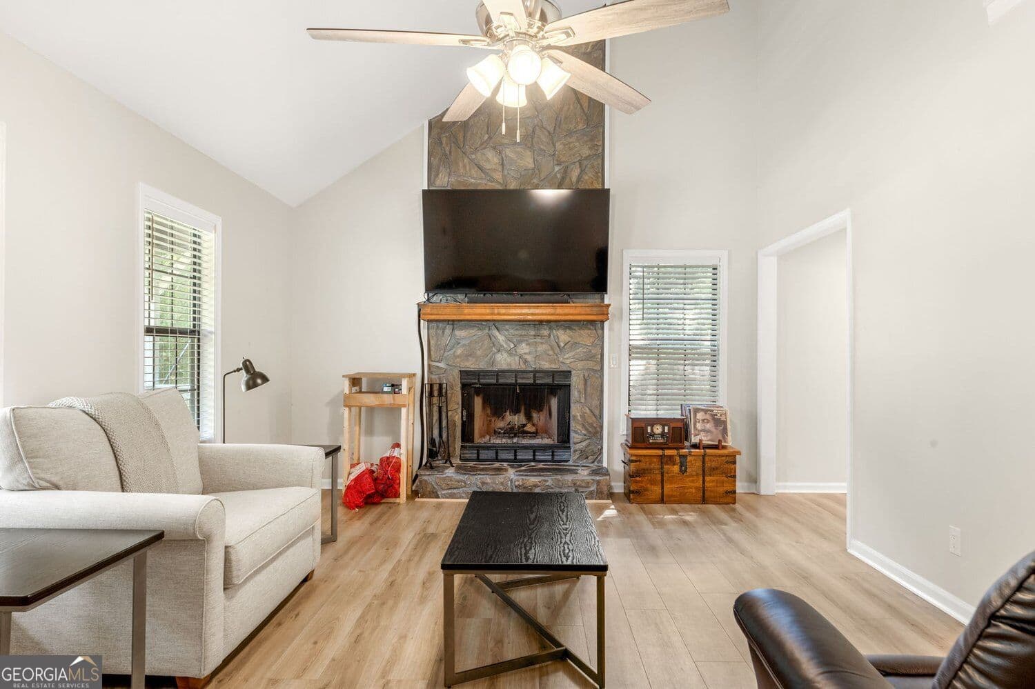 3 bedroom, 3.5 bathroom, 3,008 sq ft cabin,single family residence for rent at 1798 Trophy Drive, Marietta, GA 30062 for $2,700 a month — photo 5