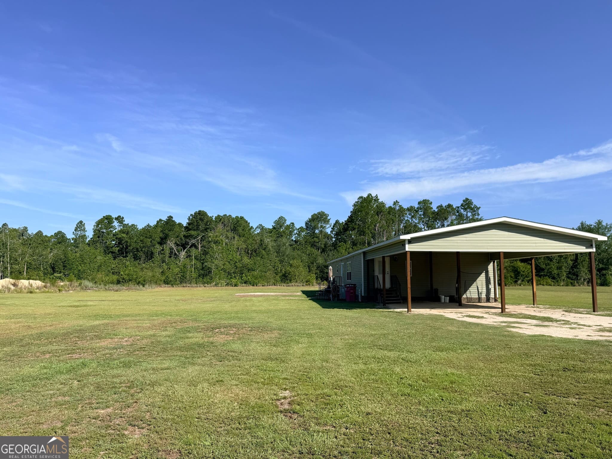 4 bedroom, 3 bathroom, 2,560 sq ft manufactured home,single family residence for sale at 4493 Nails Ferry Road, Baxley, GA 31513 — photo 3