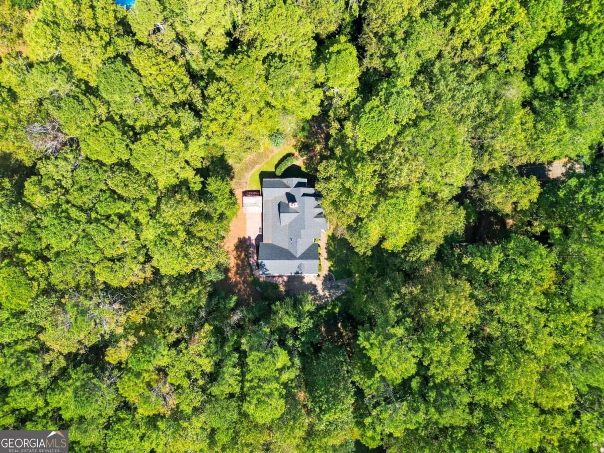 7 bedroom, 3.5 bathroom, 4,400 sq ft single family residence for sale at 5090 Eubanks Road, Woodstock, GA 30188 — photo 3