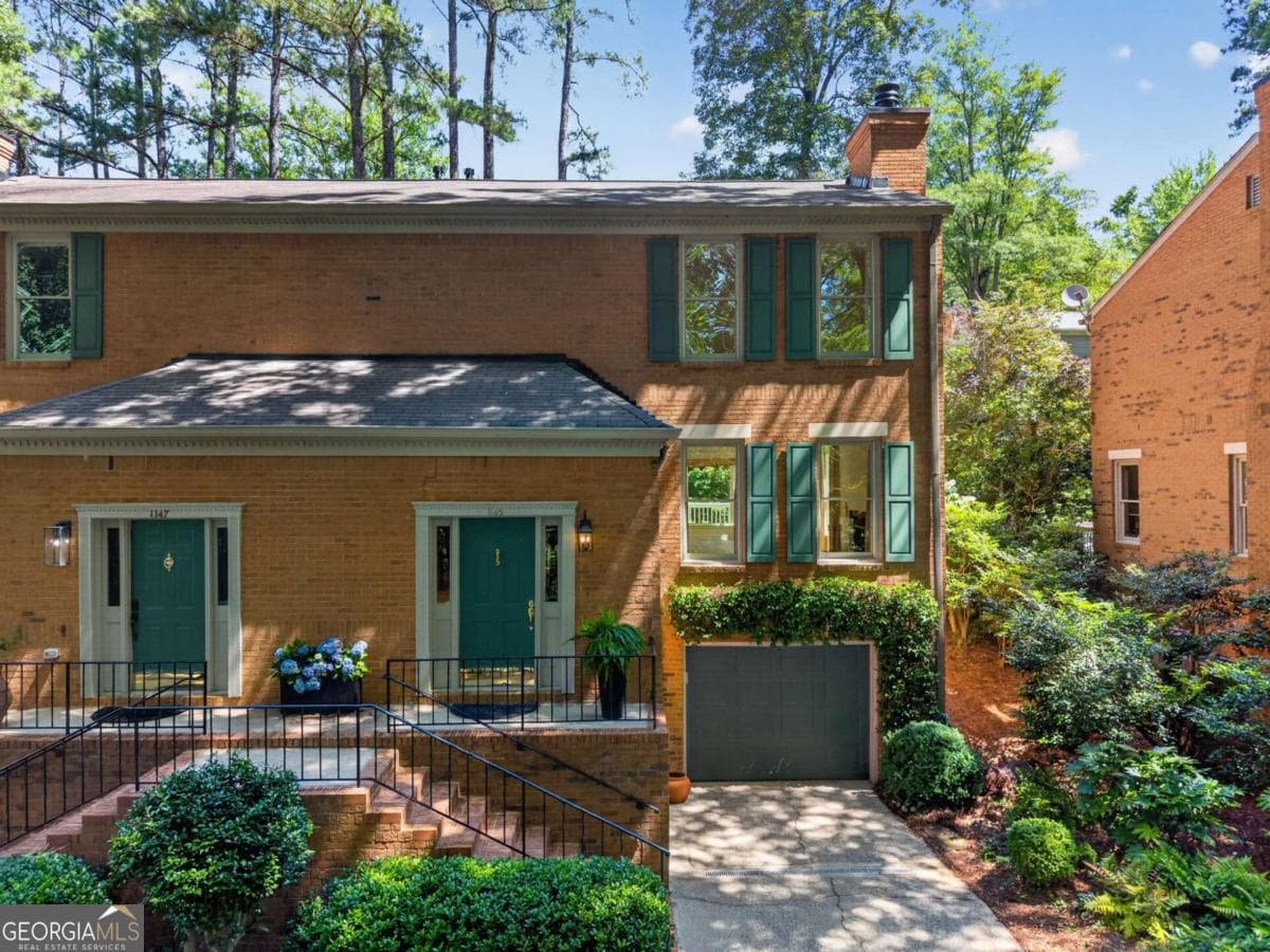 2 bedroom, 2.5 bathroom townhouse sold at 1145 Morningside Place, Atlanta, GA 30306