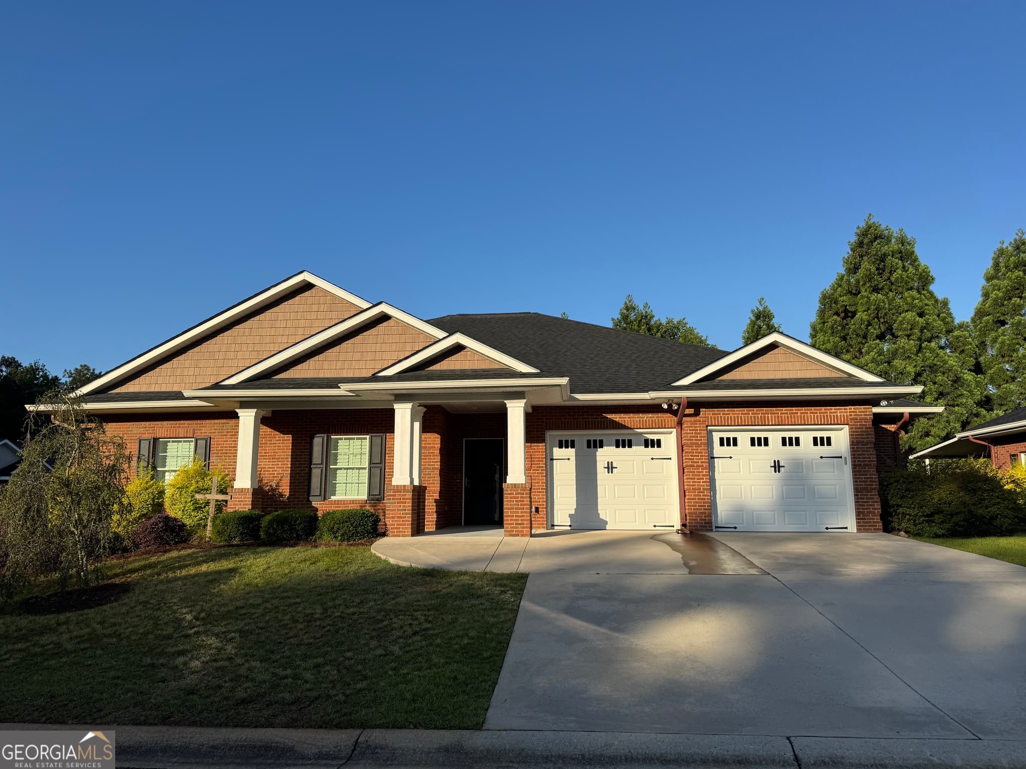 3 bedroom, 2 bathroom, 2,091 sq ft single family residence sold at 120 Stonecrest Drive, Milledgeville, GA 31061