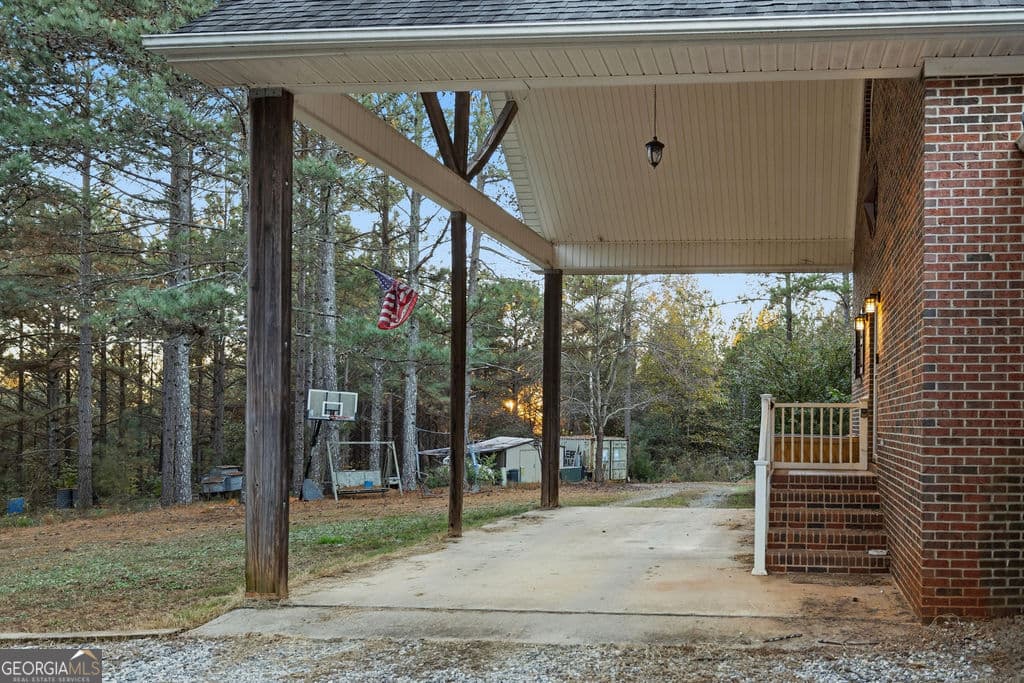 3 bedroom, 2 bathroom, 2,158 sq ft single family residence for sale at 1907 Mountain Creek Church Road, Starr, SC 29684 — photo 6