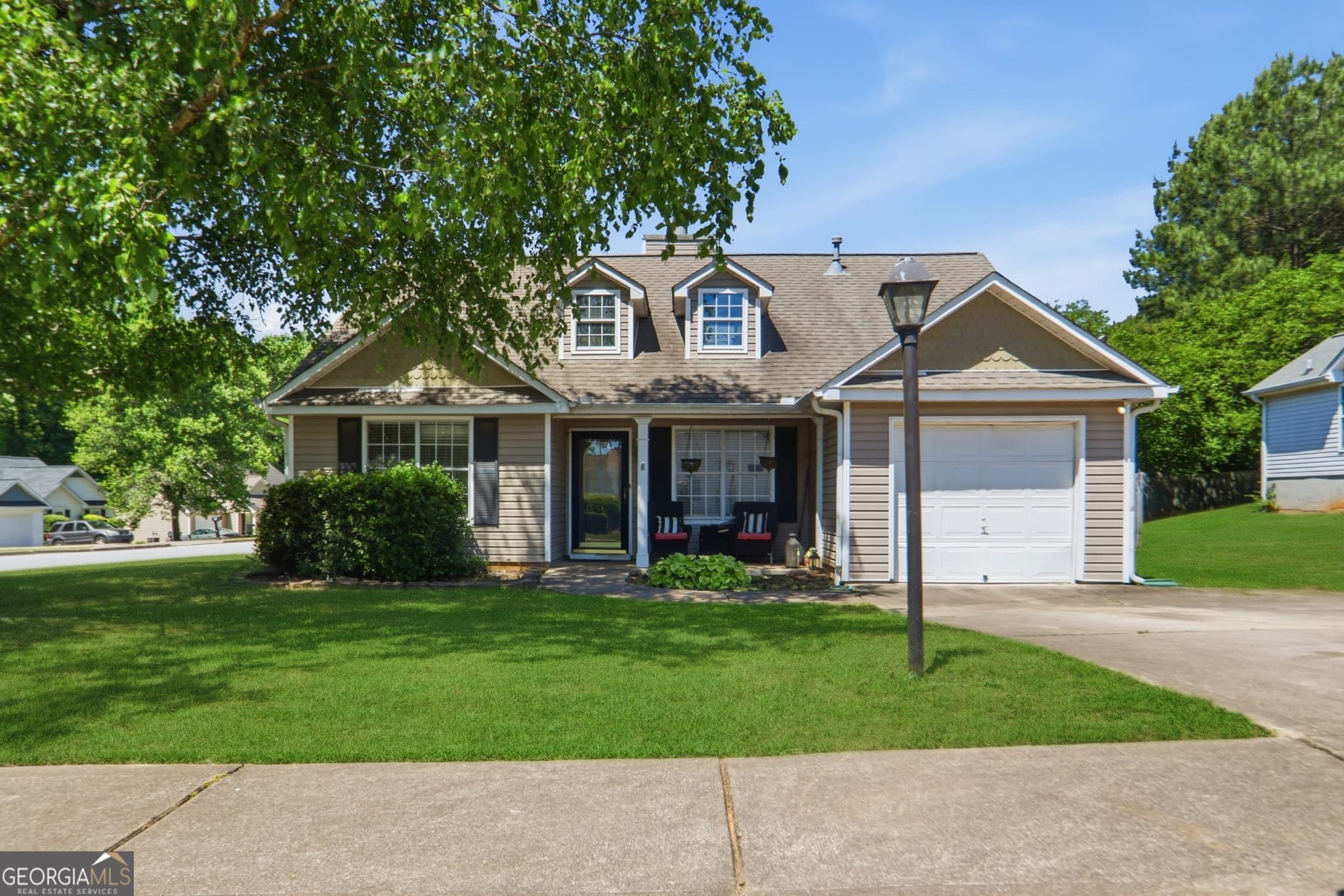3 bedroom, 2 bathroom, 1,131 sq ft single family residence sold at 536 Creekview Overlook, Stockbridge, GA 30281