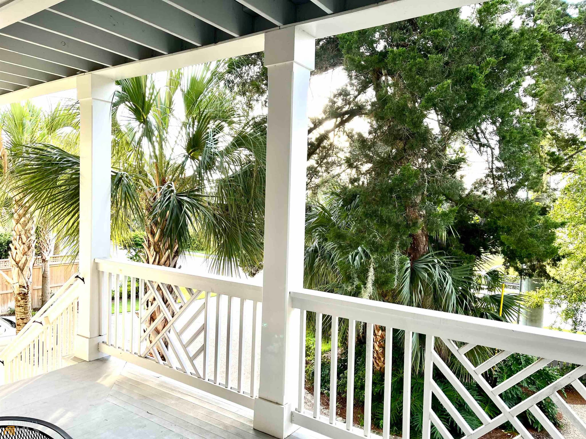 4 bedroom, 4 bathroom, 2,500 sq ft townhouse for rent at 1548 Ocean Boulevard, St. Simons, GA 31522 for $7,950 a month — photo 3