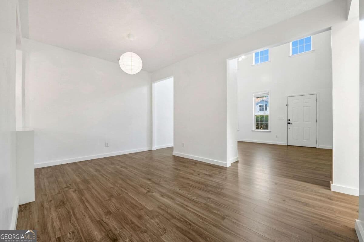 3 bedroom, 2.5 bathroom, 2,008 sq ft townhouse for sale at 109 Oak Green Drive, Lawrenceville, GA 30044 — photo 7
