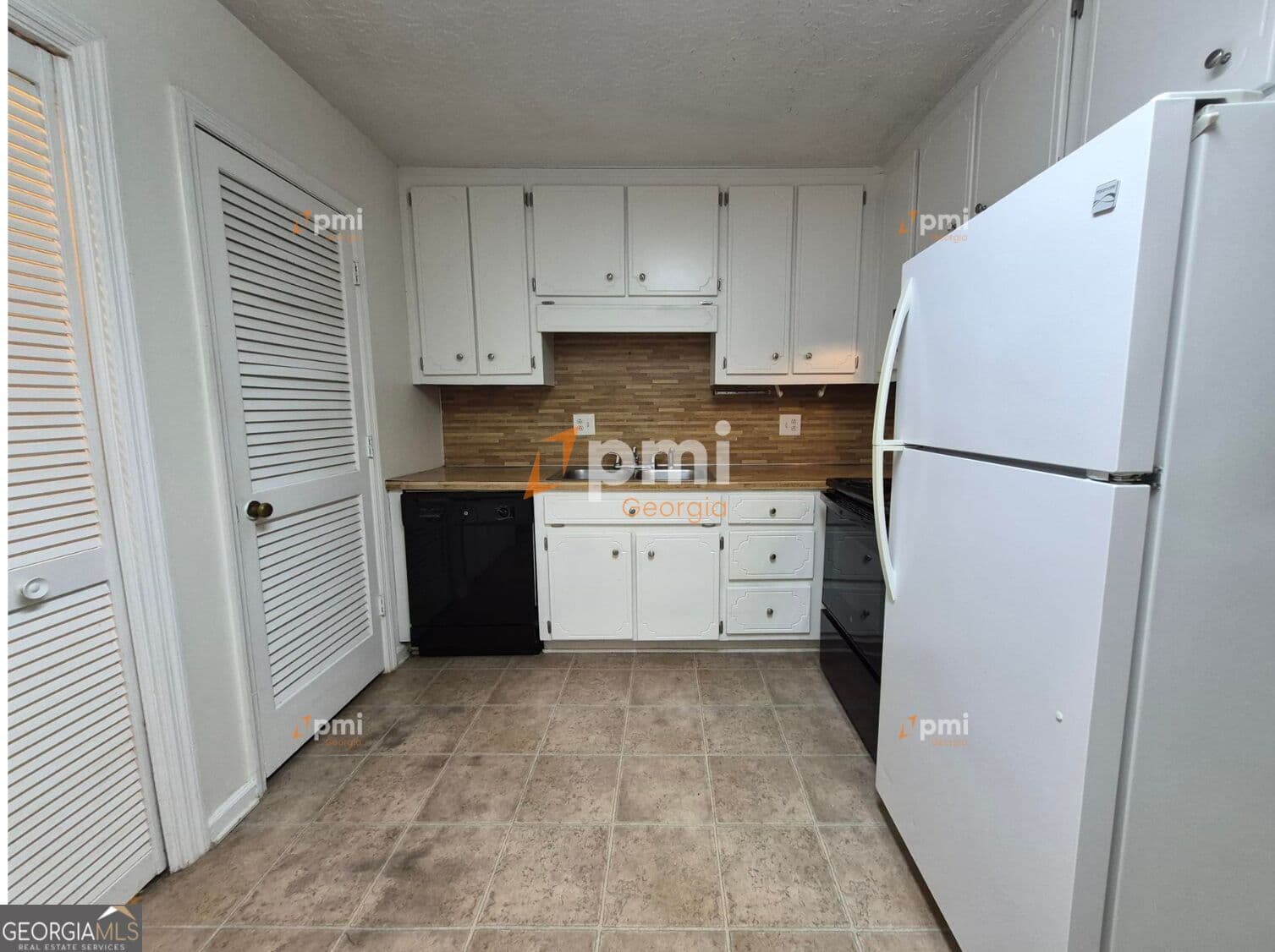 2 bedroom, 2 bathroom, 1,202 sq ft duplex for rent at 795 Farm Creek Road, Woodstock, GA 30188 for $1,675 a month — photo 3