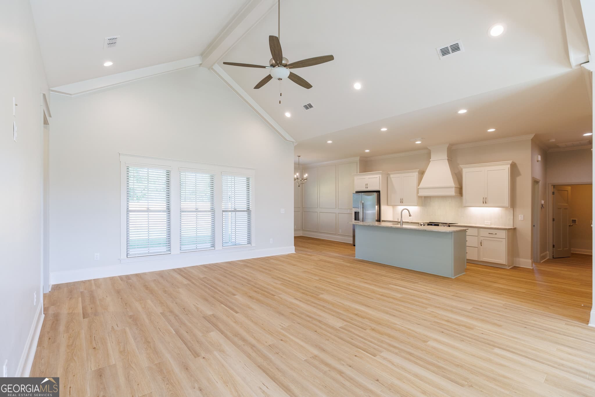 4 bedroom, 3 bathroom, 2,028 sq ft single family residence for sale at 3921 Bull Run, Valdosta, GA 31605 — photo 6