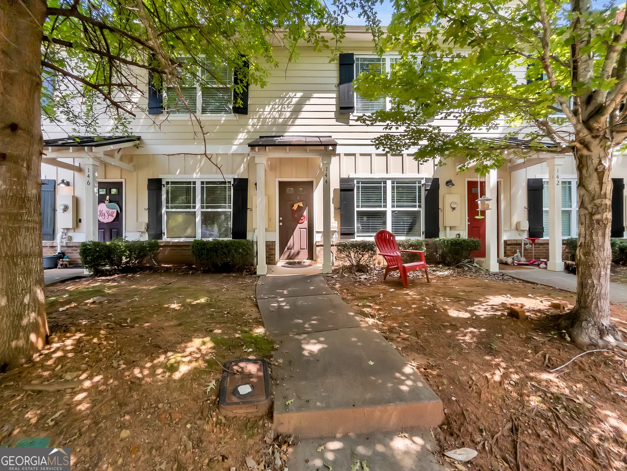 2 bedroom, 2.5 bathroom, 1,168 sq ft townhouse for sale at 144 Foreman Drive, Athens, GA 30605 — photo 1 of 30