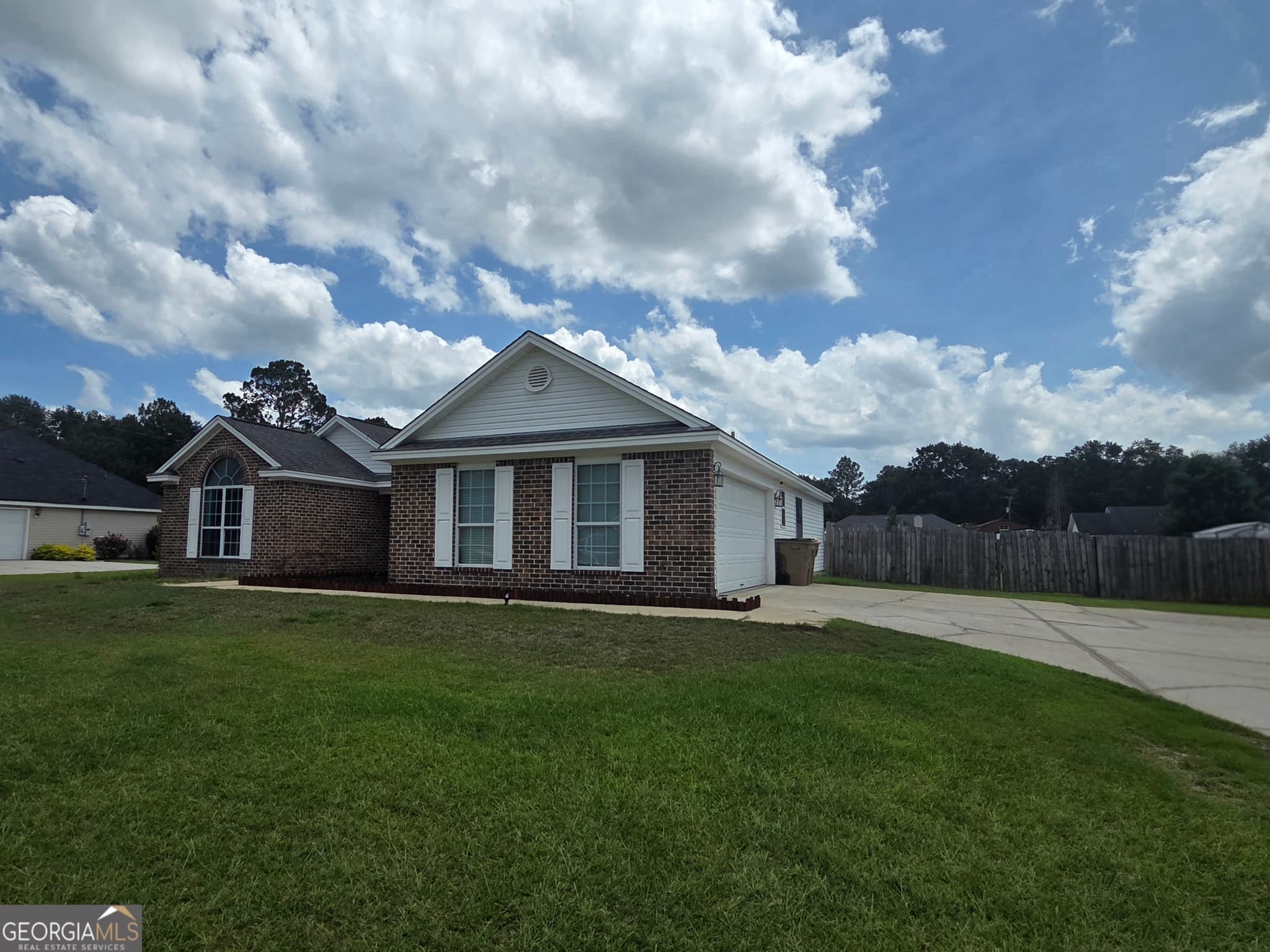 4 bedroom, 2.5 bathroom, 1,971 sq ft single family residence for sale at 125 Joshua Circle, Ellabell, GA 31308 — photo 2