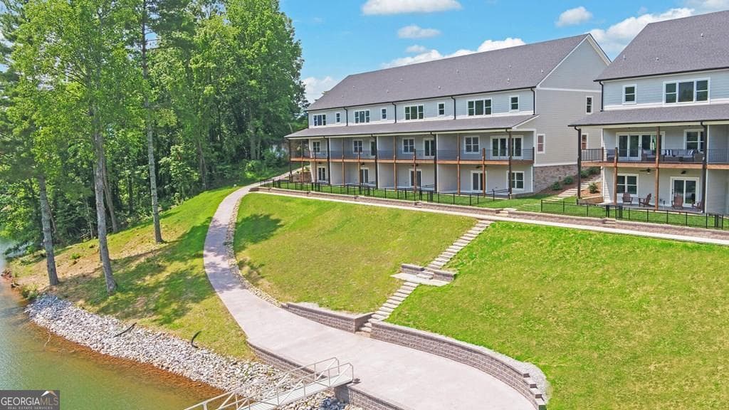 4 bedroom, 4.5 bathroom, 3,797 sq ft townhouse for sale at 778-A Main Street, Hiawassee, GA 30546 — photo 6