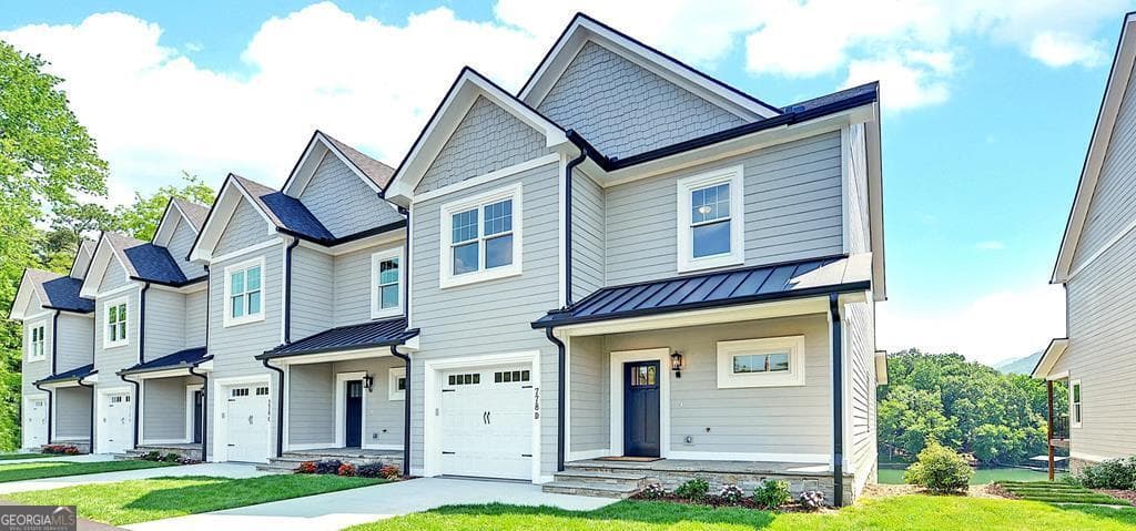4 bedroom, 4.5 bathroom, 3,797 sq ft townhouse for sale at 778-A Main Street, Hiawassee, GA 30546