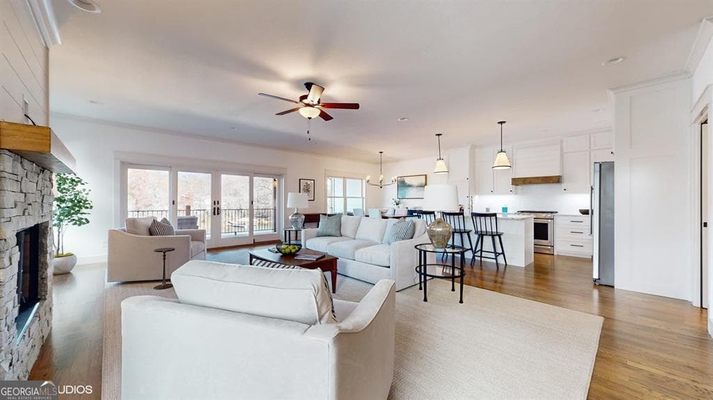 4 bedroom, 4.5 bathroom, 3,797 sq ft townhouse for sale at 778-A Main Street, Hiawassee, GA 30546 — photo 8