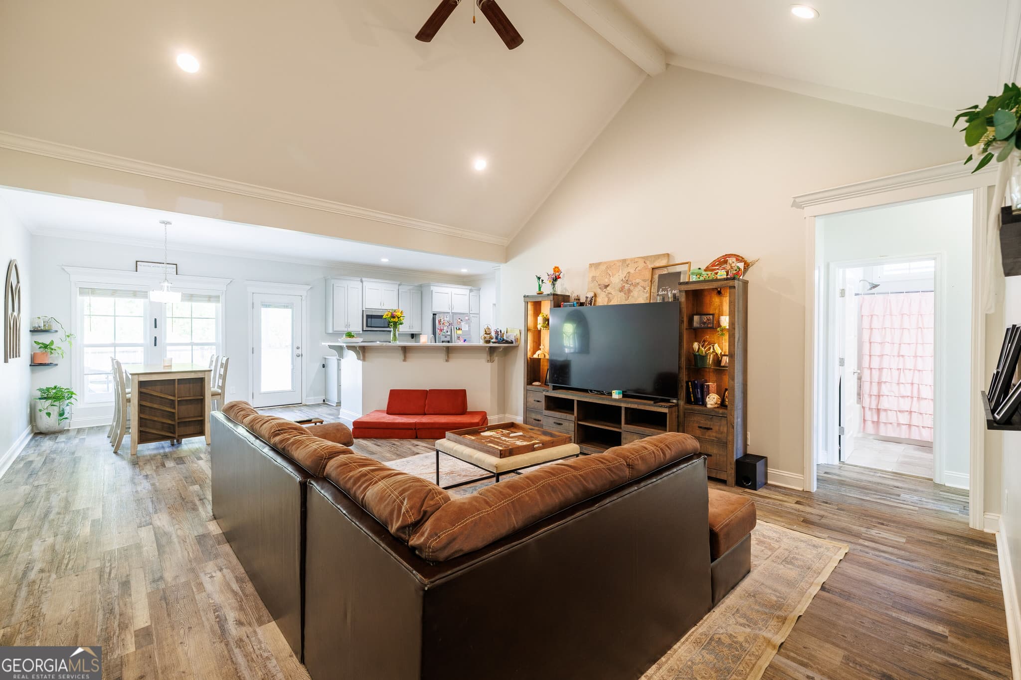 4 bedroom, 2 bathroom, 1,856 sq ft single family residence for sale at 3839 Bettys Place, Hahira, GA 31632 — photo 2