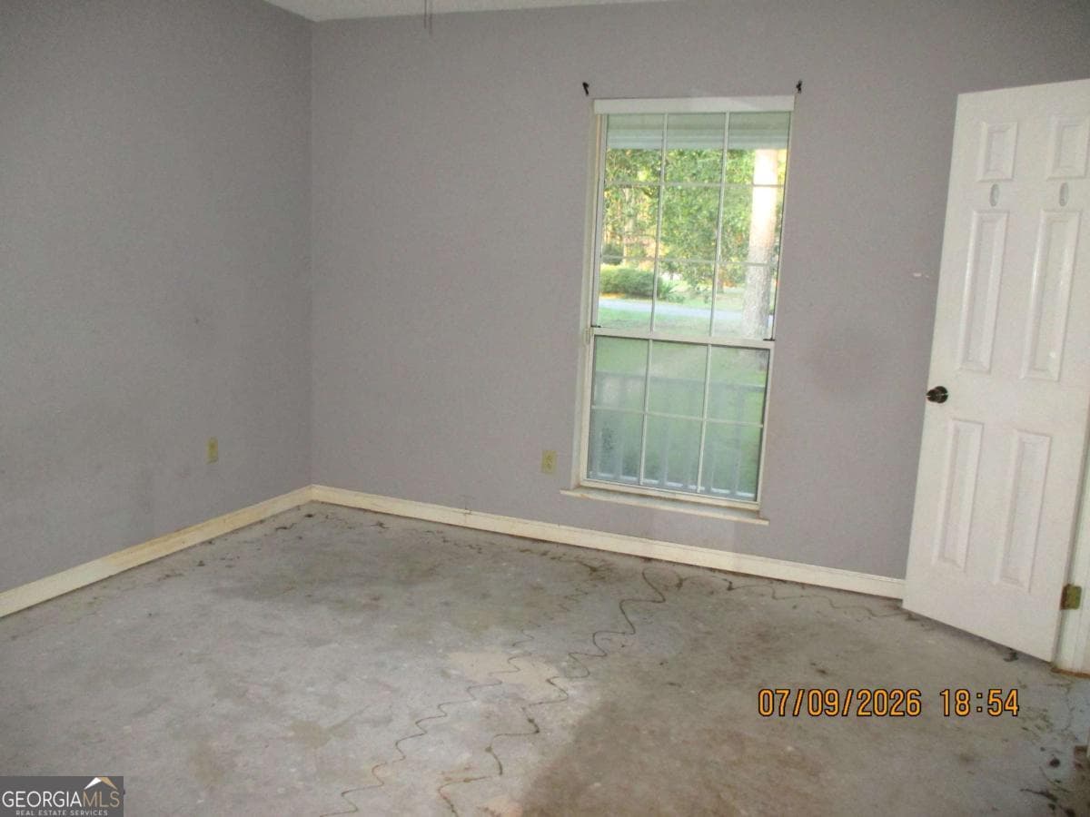3 bedroom, 2 bathroom single family residence for sale at 2500 Pin Oak Street, Jesup, GA 31546 — photo 6
