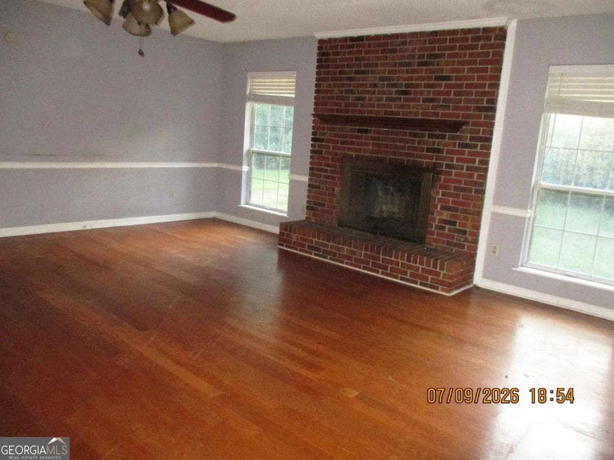 3 bedroom, 2 bathroom single family residence for sale at 2500 Pin Oak Street, Jesup, GA 31546 — photo 3