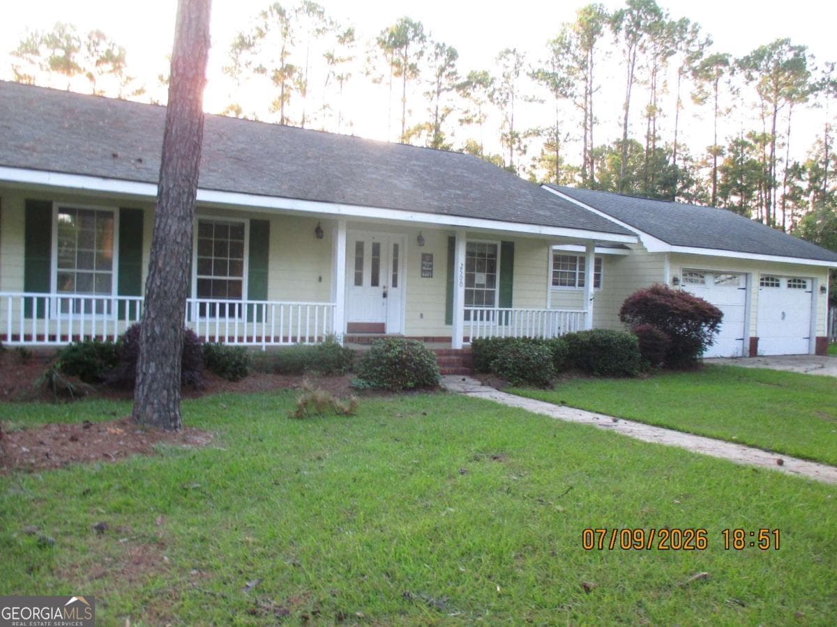 3 bedroom, 2 bathroom single family residence for sale at 2500 Pin Oak Street, Jesup, GA 31546