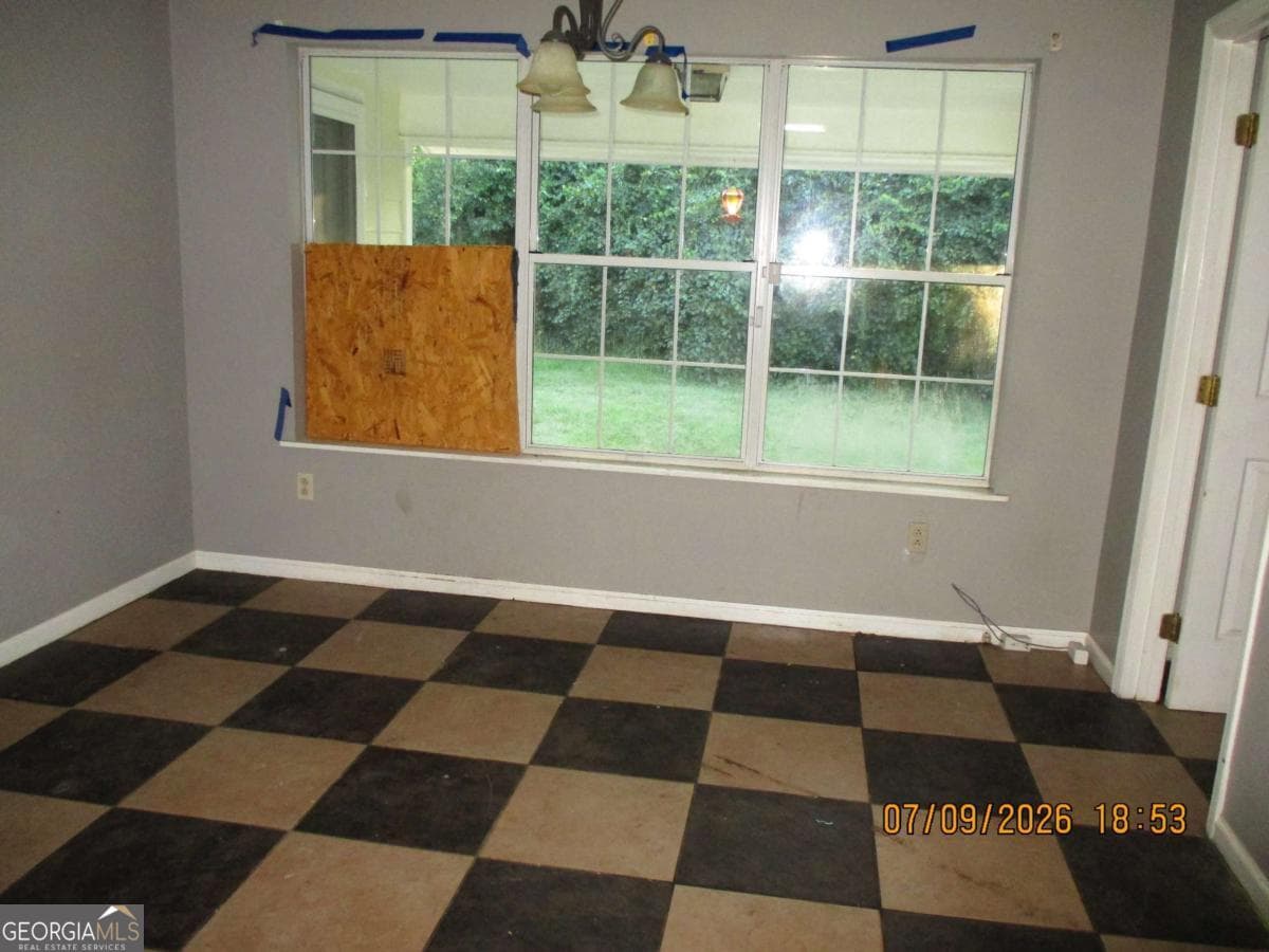 3 bedroom, 2 bathroom single family residence for sale at 2500 Pin Oak Street, Jesup, GA 31546 — photo 5