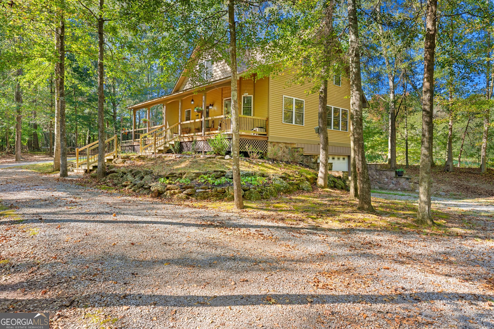 4 bedroom, 2 bathroom, 1,984 sq ft single family residence for sale at 752 Spring Creek Drive, Bowersville, GA 30516 — photo 2