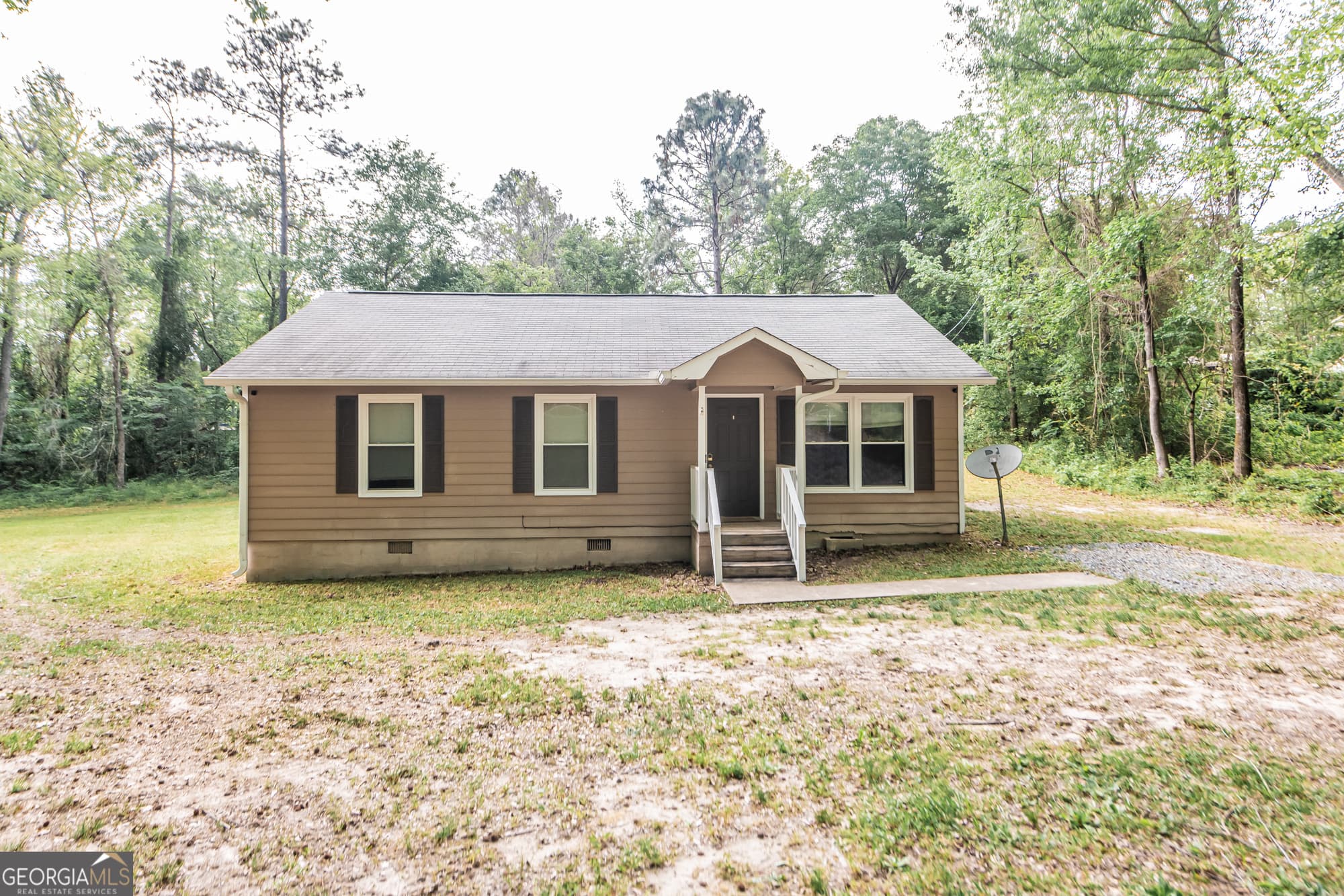 3 bedroom, 1.5 bathroom, 1,014 sq ft single family residence sold at 215 Carl Sutton Road, Lizella, GA 31052