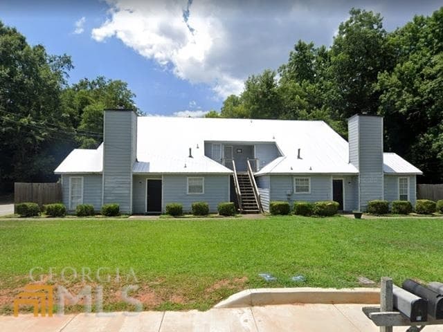 1 bedroom, 1 bathroom, 700 sq ft single family residence for rent at 73 Clay Street 83, Fairburn, GA 30213 for $1,150 a month — photo 1 of 22