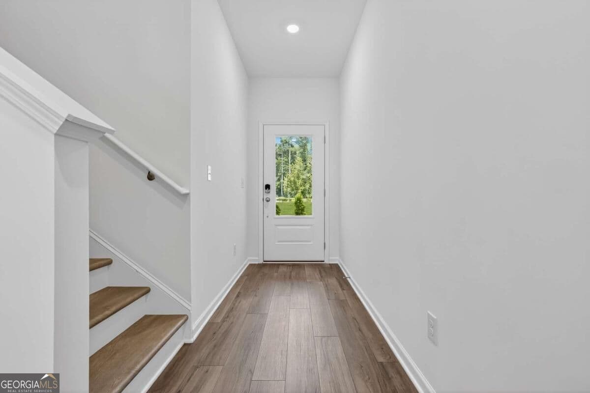 3 bedroom, 2.5 bathroom, 1,831 sq ft townhouse for sale at 3066 Humdala Place 235, Buford, GA 30519 — photo 2