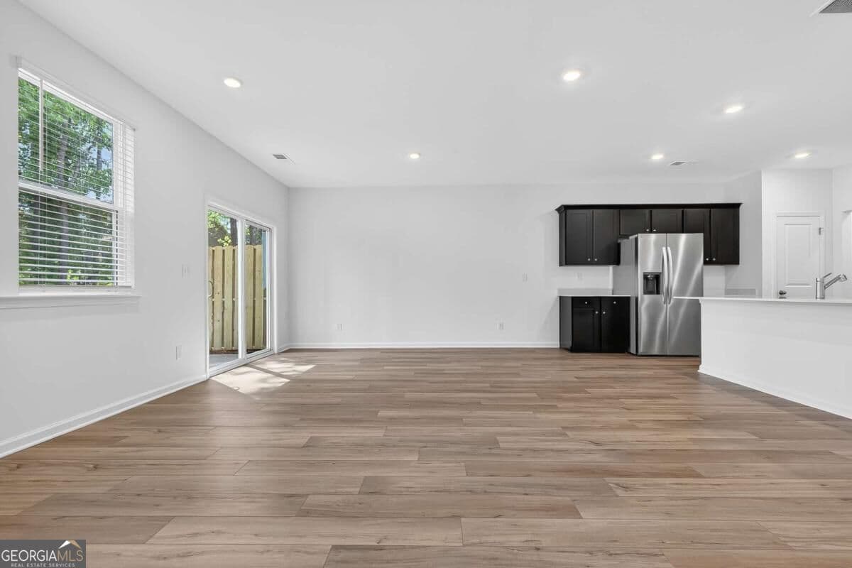 3 bedroom, 2.5 bathroom, 1,831 sq ft townhouse for sale at 3066 Humdala Place 235, Buford, GA 30519 — photo 4