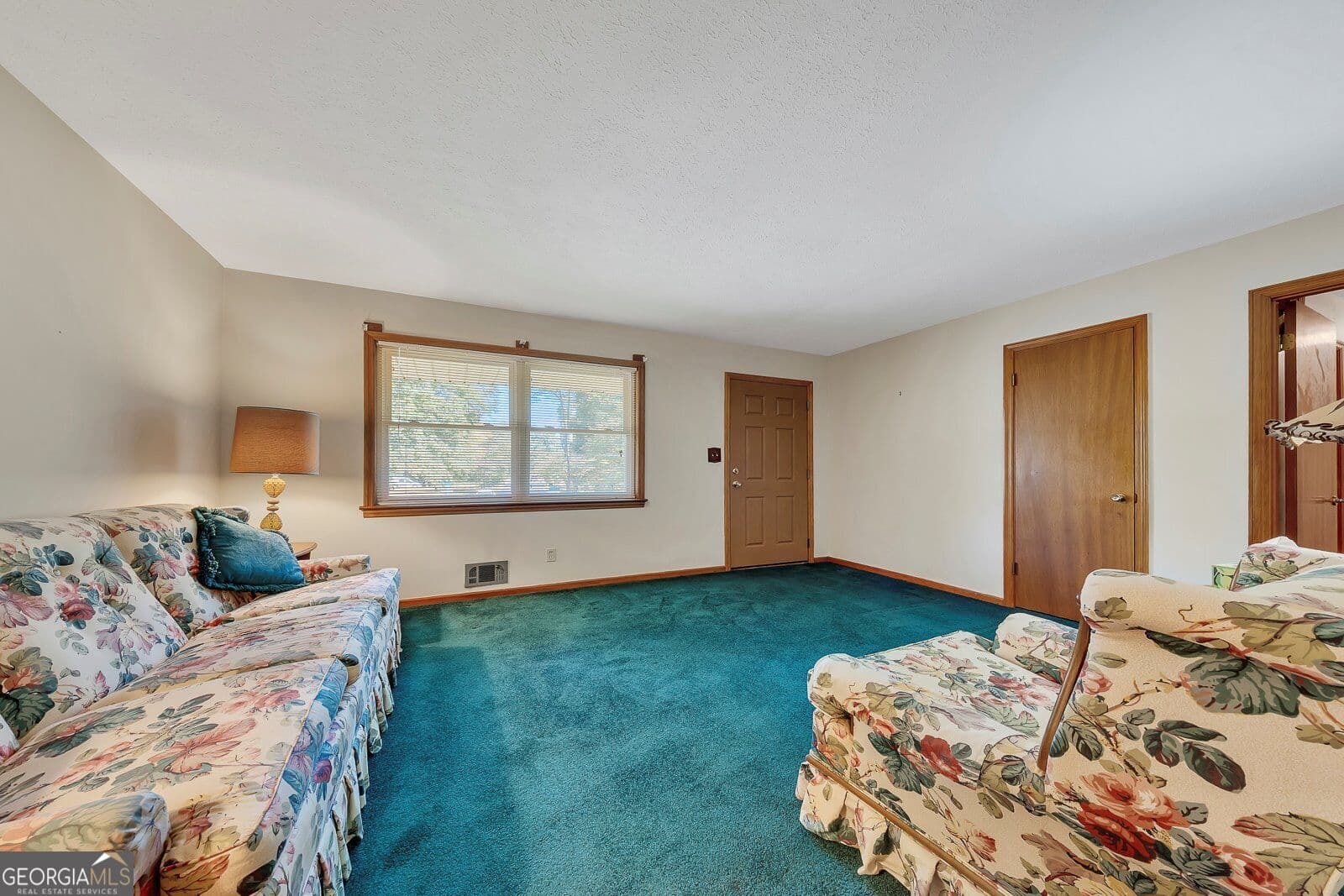 3 bedroom, 1.5 bathroom, 1,545 sq ft single family residence for sale at 3500 Kenland Road, Smyrna, GA 30082 — photo 7