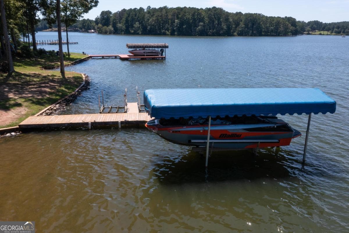 3 bedroom, 2 bathroom, 1,844 sq ft single family residence for sale at 1031 Hawks Bill Drive, Greensboro, GA 30642 — photo 6