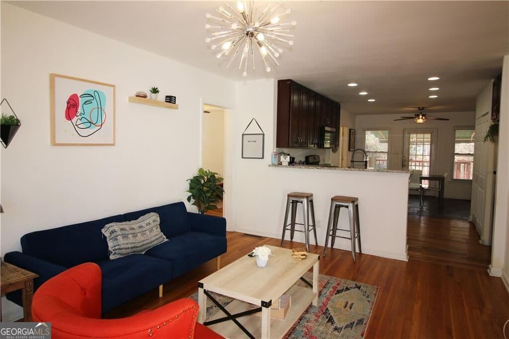 2 bedroom, 1 bathroom, 1,310 sq ft duplex for rent at 1875 Brewer Boulevard B, Atlanta, GA 30310 for $1,350 a month — photo 2