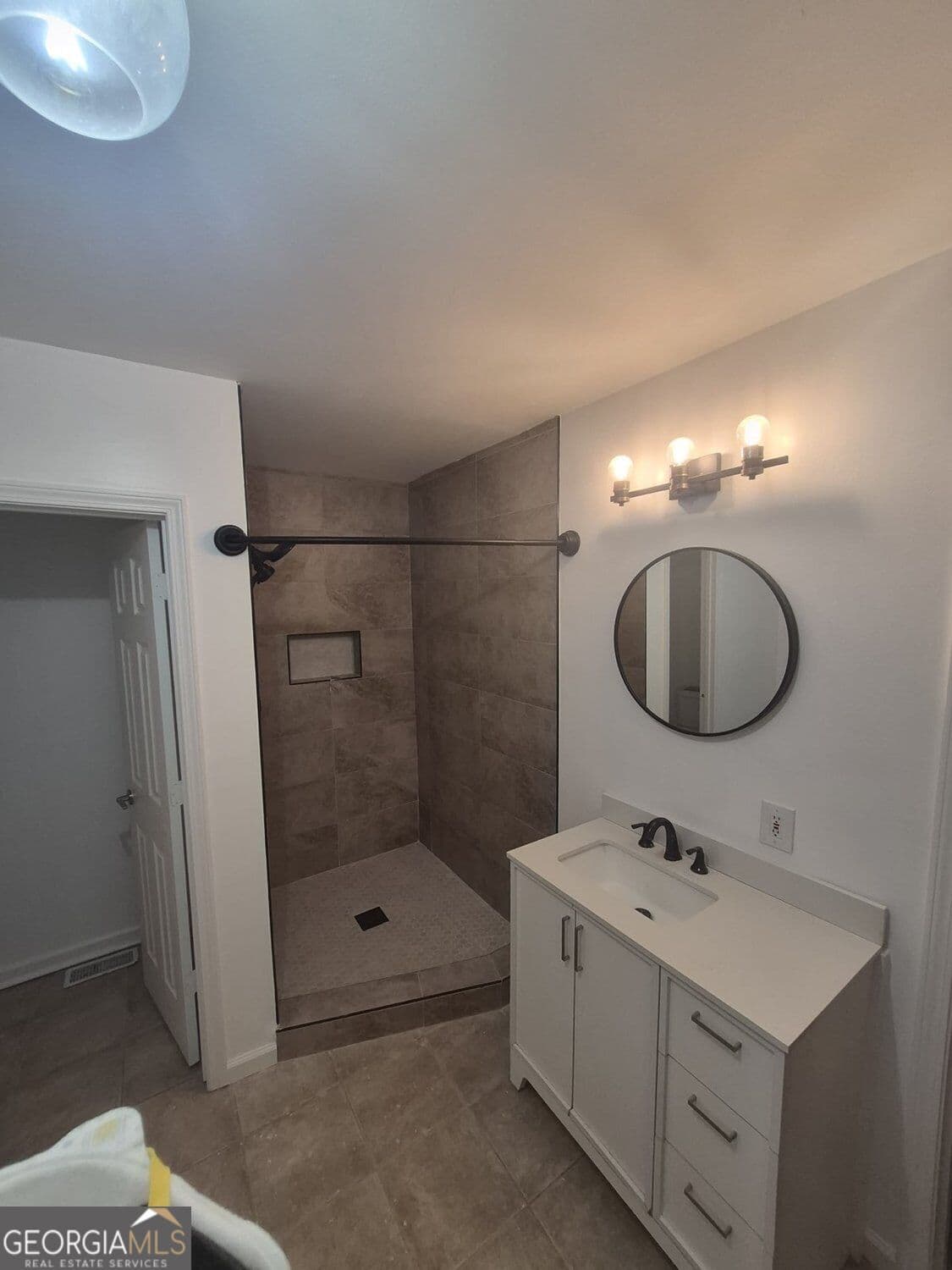2 bedroom, 1 bathroom, 1,310 sq ft duplex for rent at 1875 Brewer Boulevard B, Atlanta, GA 30310 for $1,350 a month — photo 7