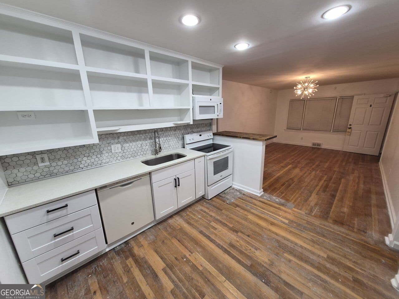 2 bedroom, 1 bathroom, 1,310 sq ft duplex for rent at 1875 Brewer Boulevard B, Atlanta, GA 30310 for $1,350 a month — photo 9