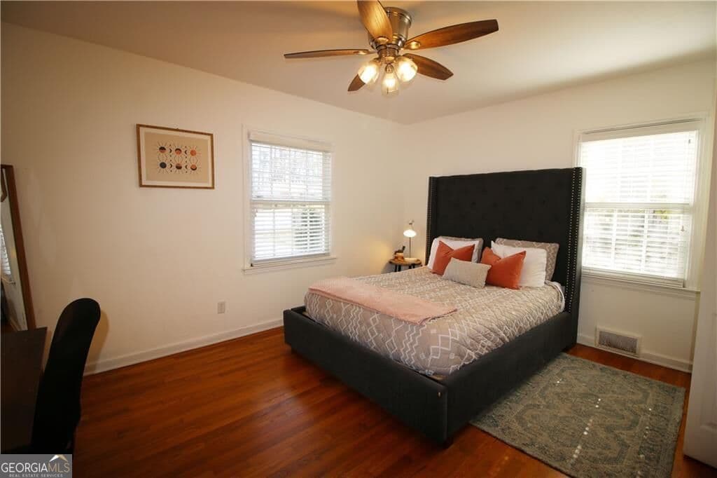 2 bedroom, 1 bathroom, 1,310 sq ft duplex for rent at 1875 Brewer Boulevard B, Atlanta, GA 30310 for $1,350 a month — photo 4