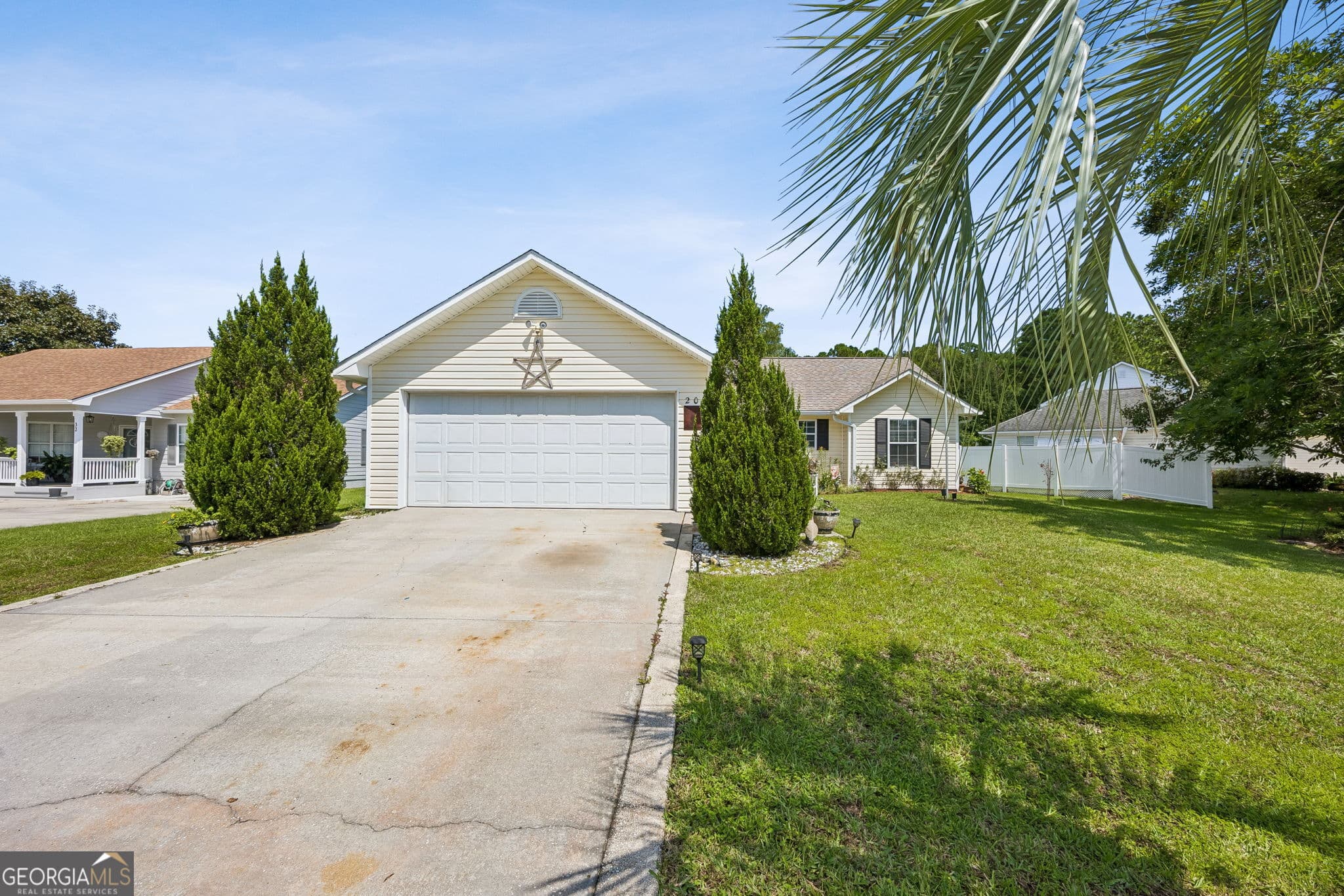 3 bedroom, 2 bathroom, 1,287 sq ft single family residence under contract at 20 Lakefront Drive, St. Marys, GA 31558 — photo 2