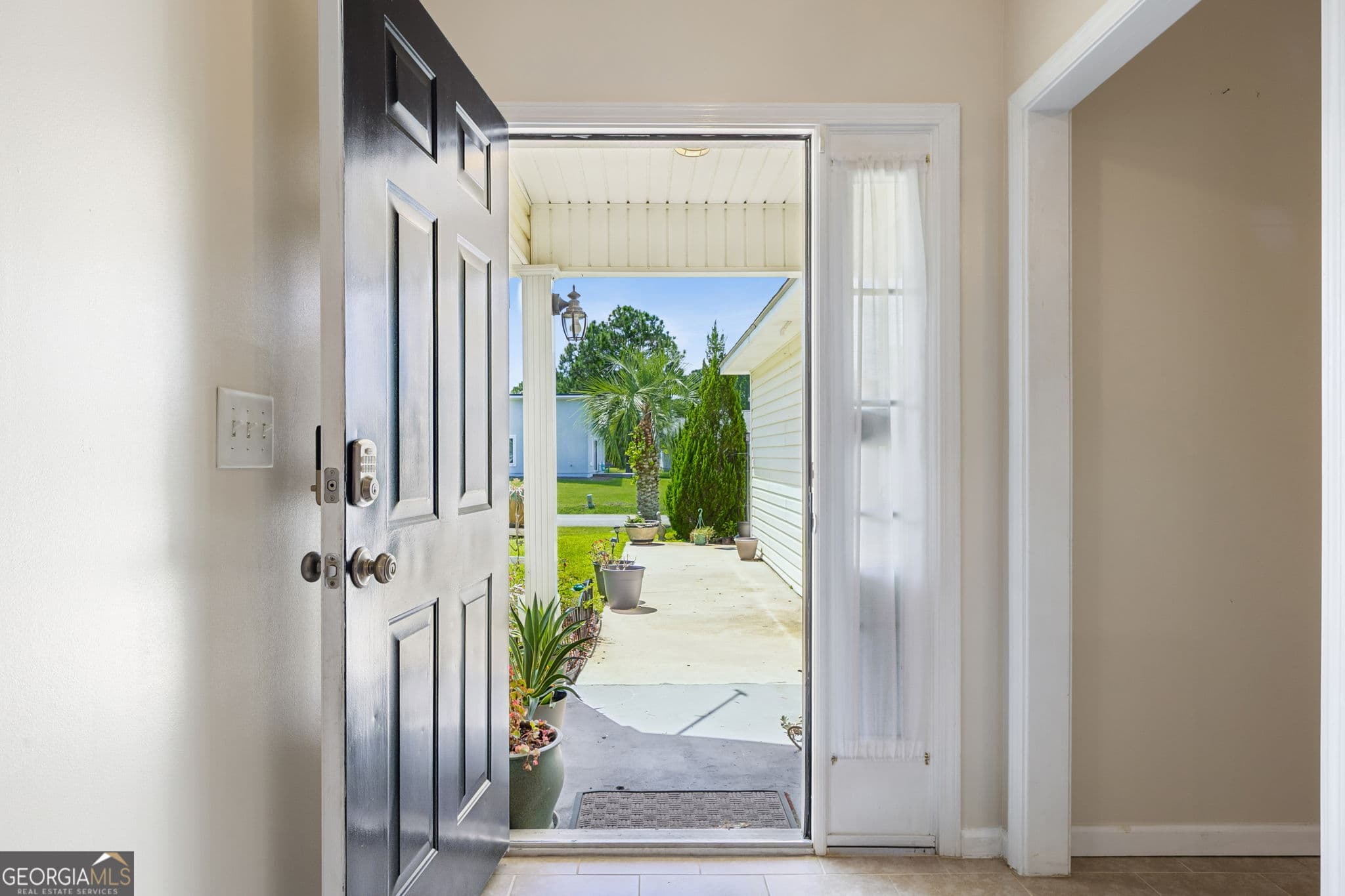 3 bedroom, 2 bathroom, 1,287 sq ft single family residence under contract at 20 Lakefront Drive, St. Marys, GA 31558 — photo 7